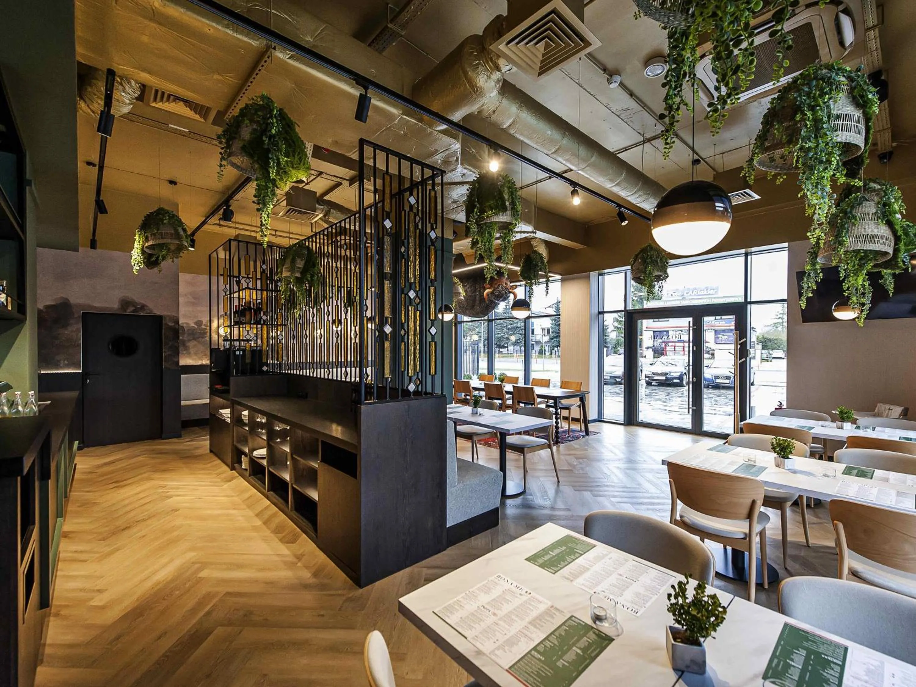 Restaurant/places to eat in Mercure Bialystok