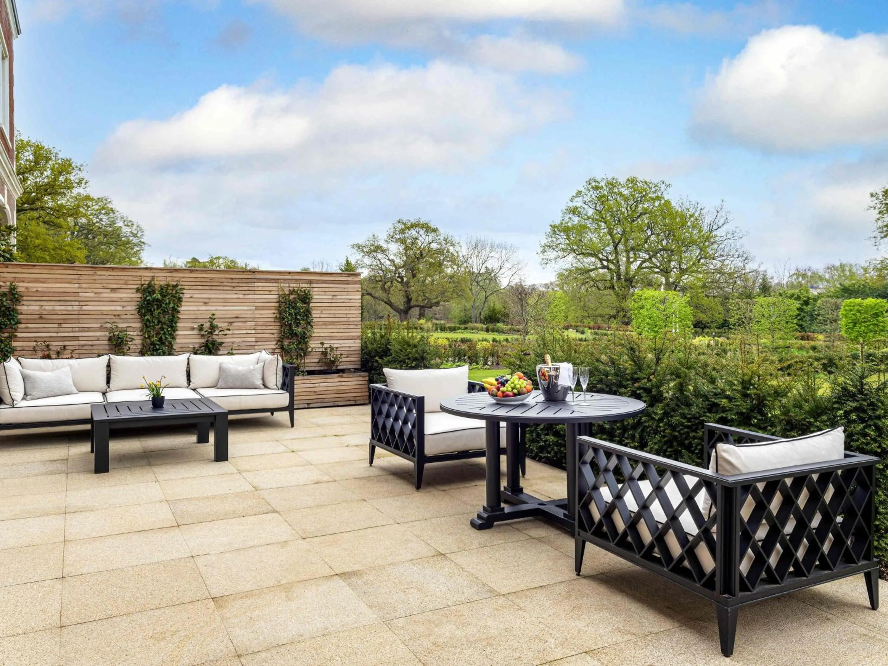 Bedroom in Fairmont Windsor Park