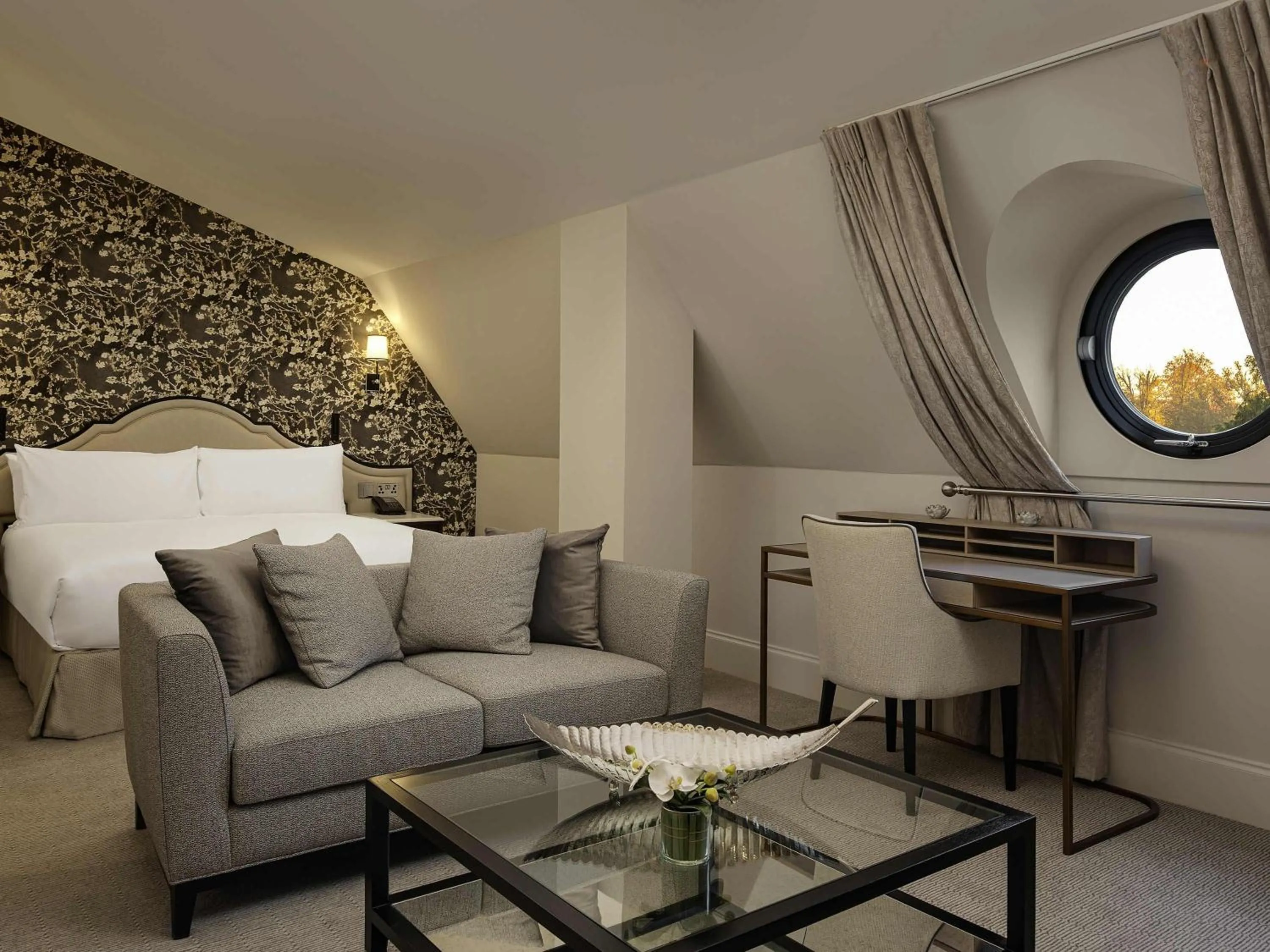 Bedroom in Fairmont Windsor Park