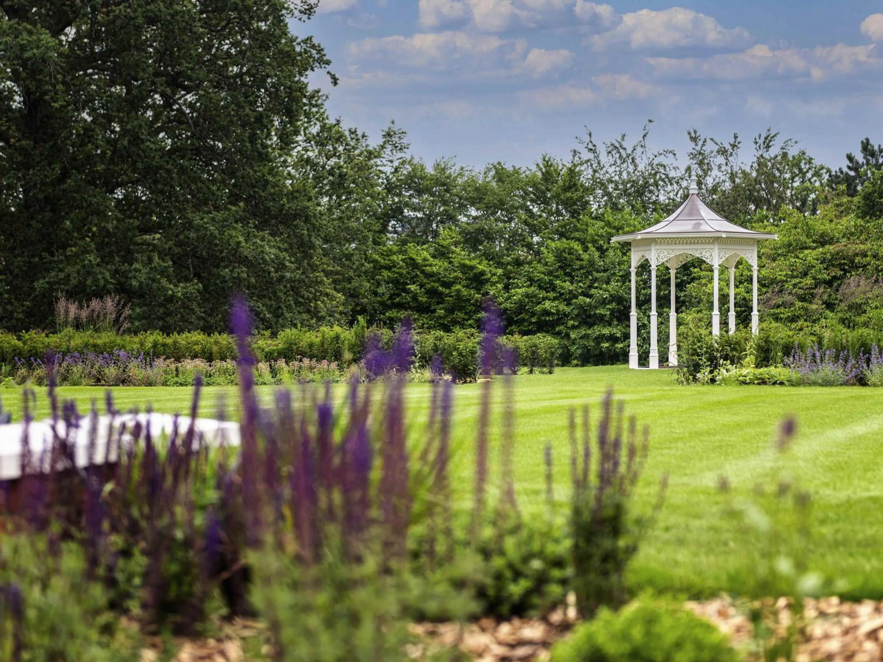 wedding in Fairmont Windsor Park