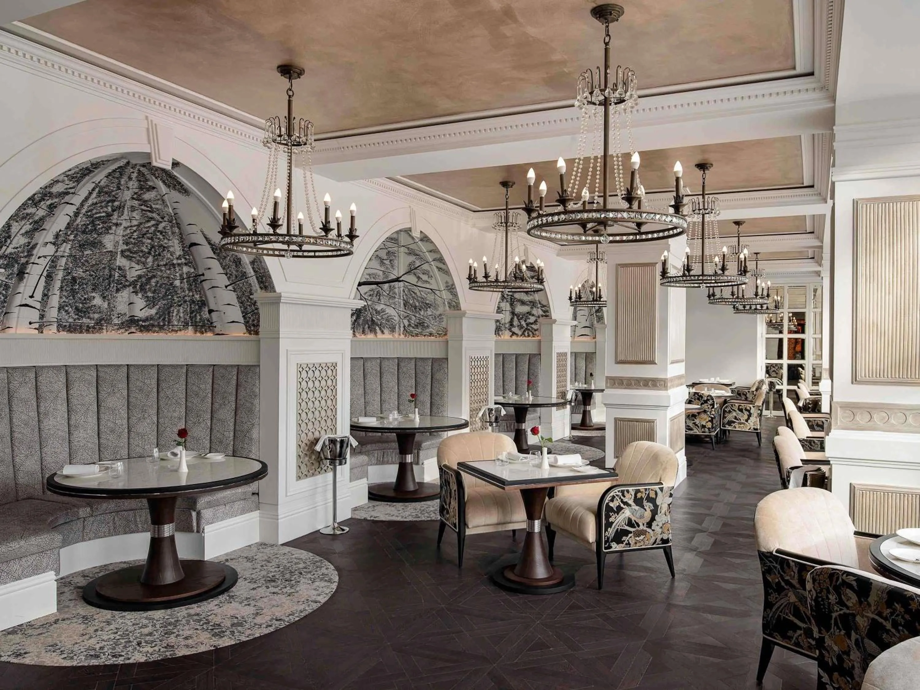 Restaurant/places to eat in Fairmont Windsor Park