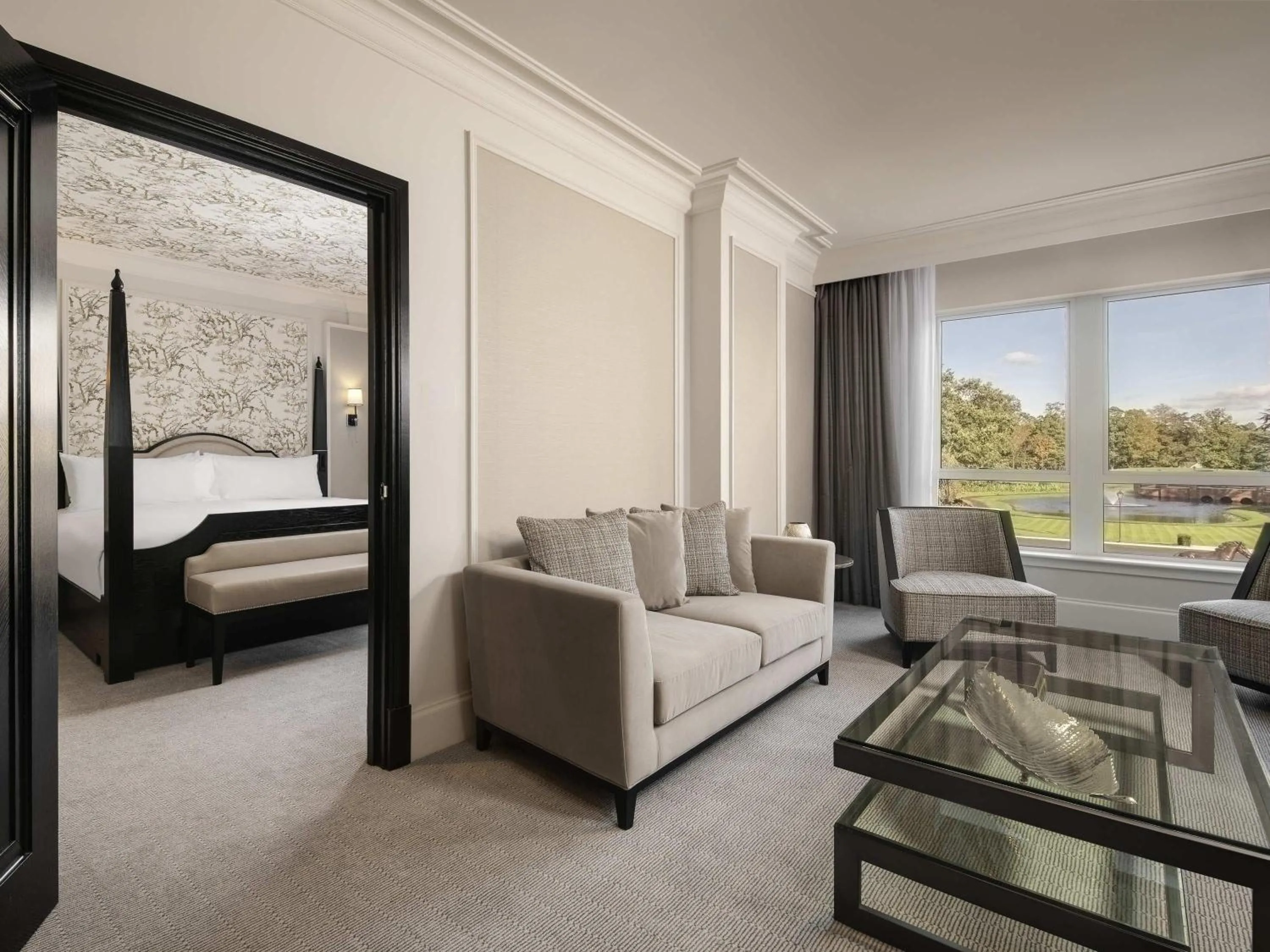Bedroom, Bed in Fairmont Windsor Park