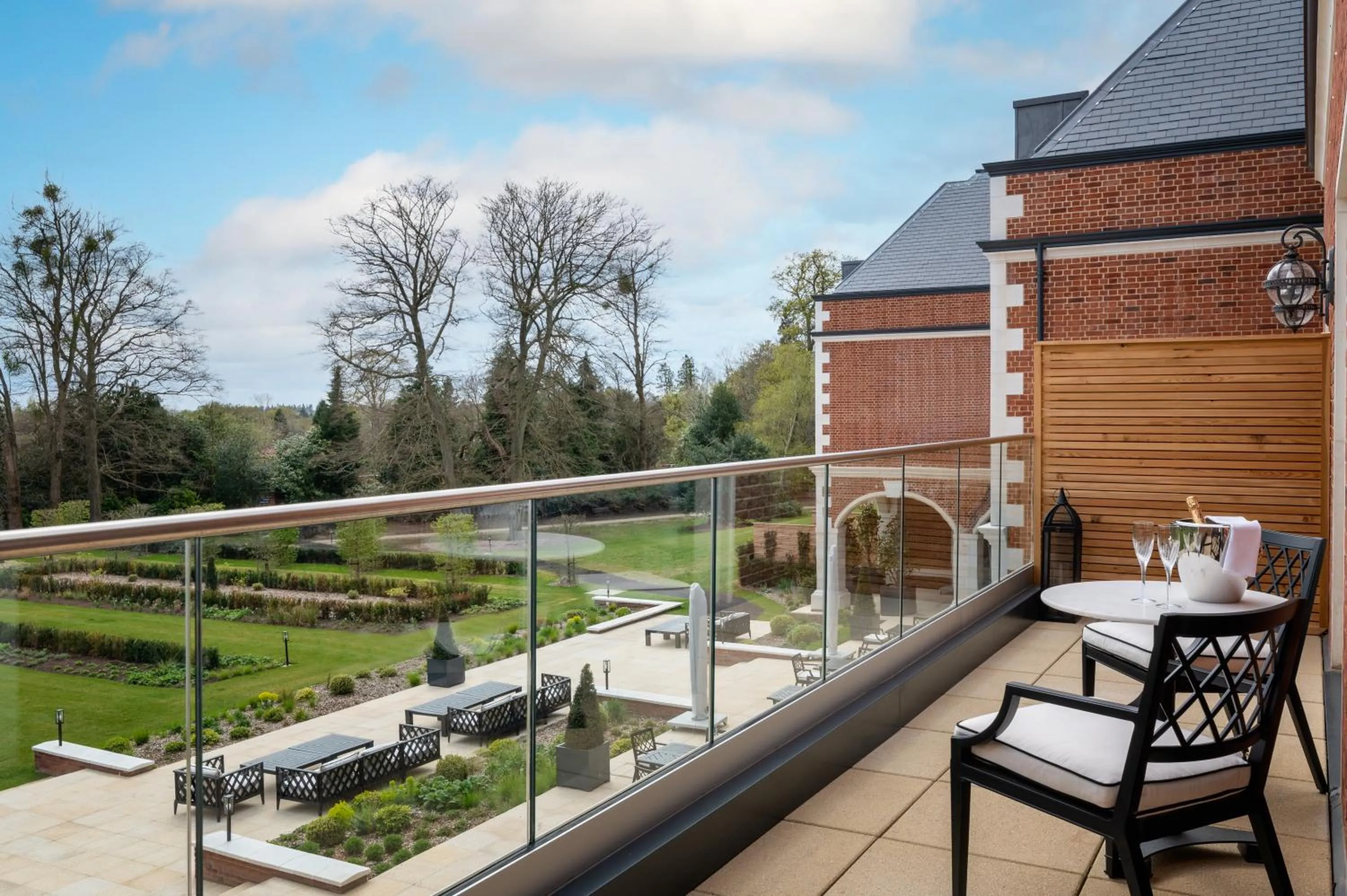 Garden in Fairmont Windsor Park