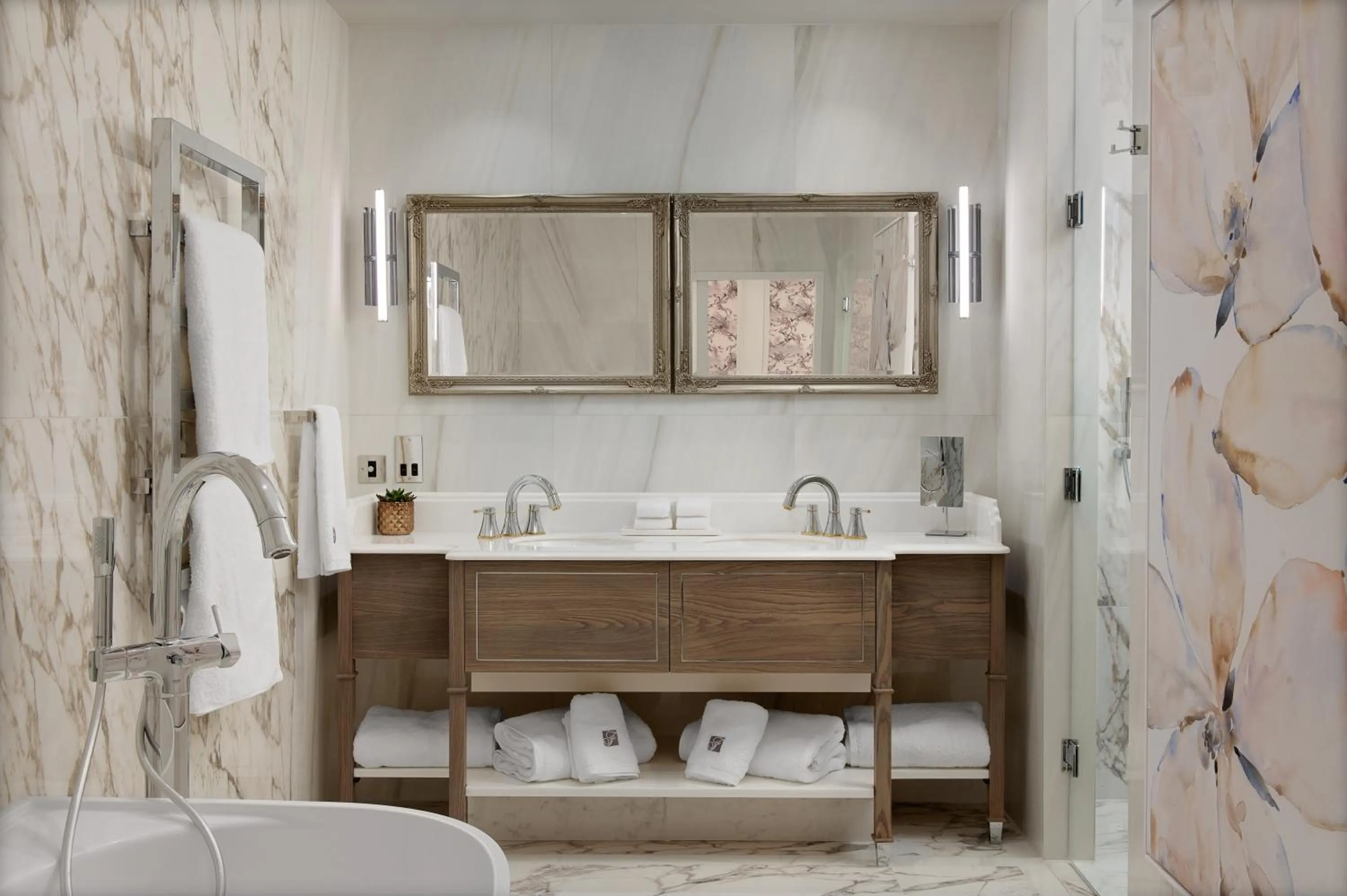 Bathroom in Fairmont Windsor Park