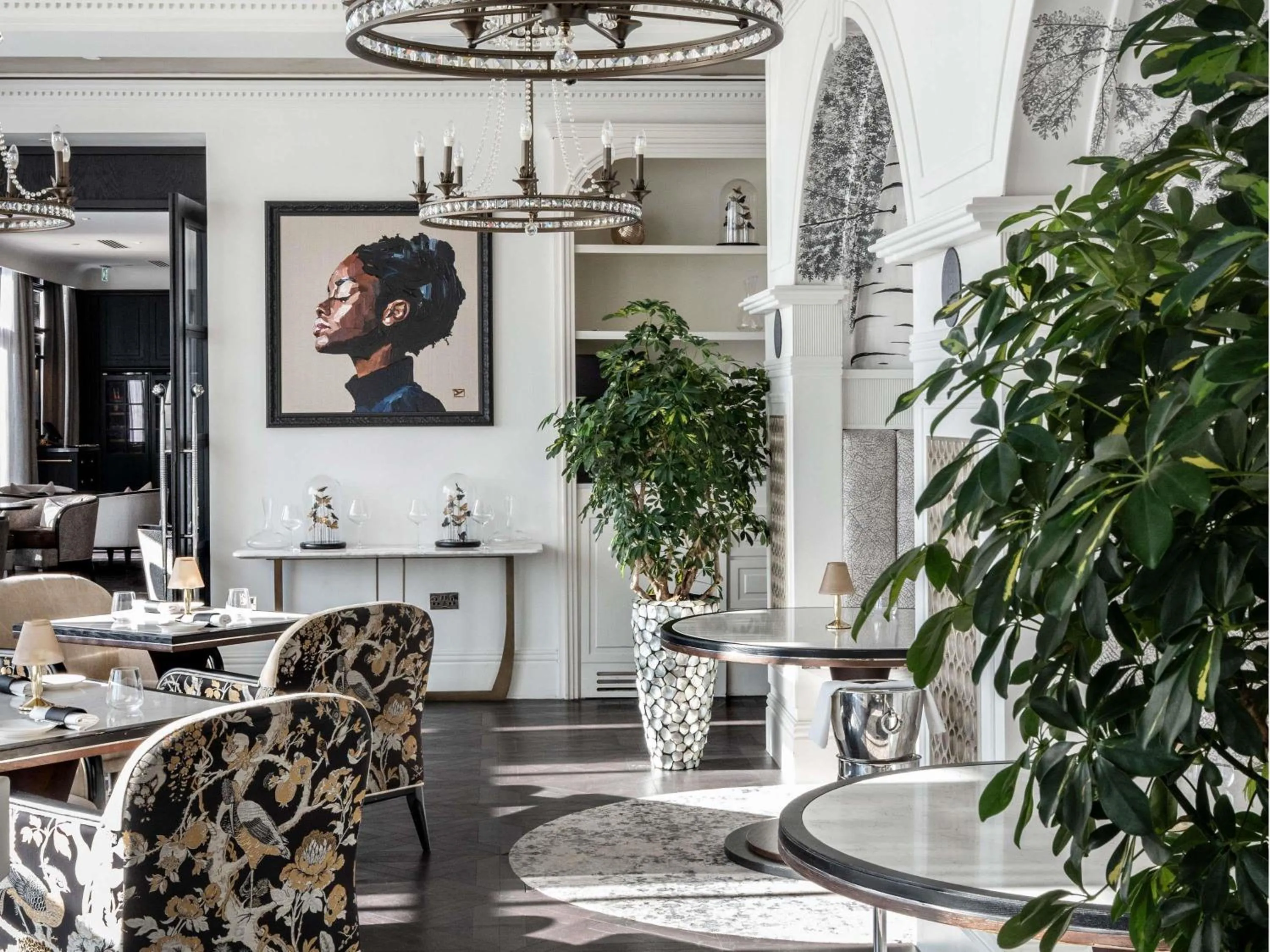 Restaurant/places to eat in Fairmont Windsor Park