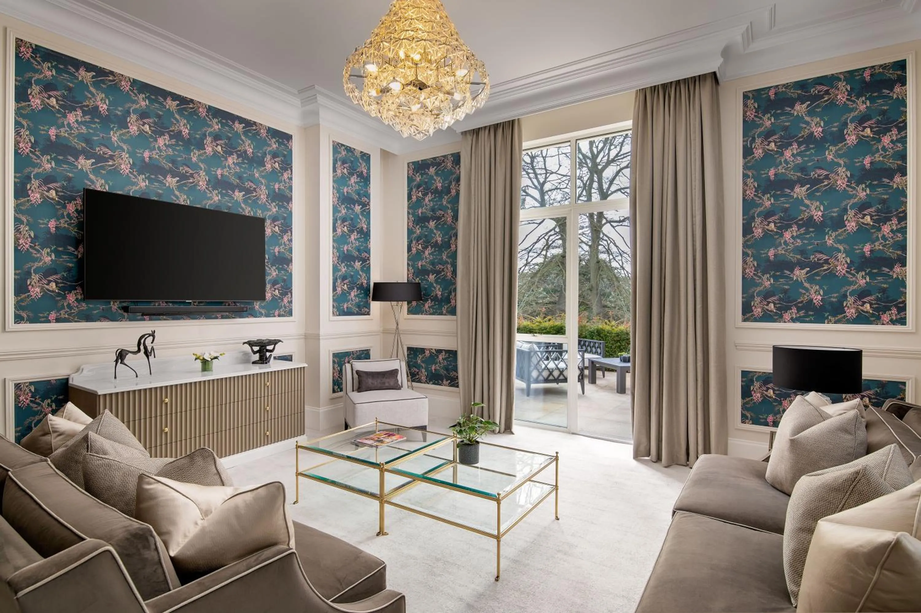 Seating area in Fairmont Windsor Park