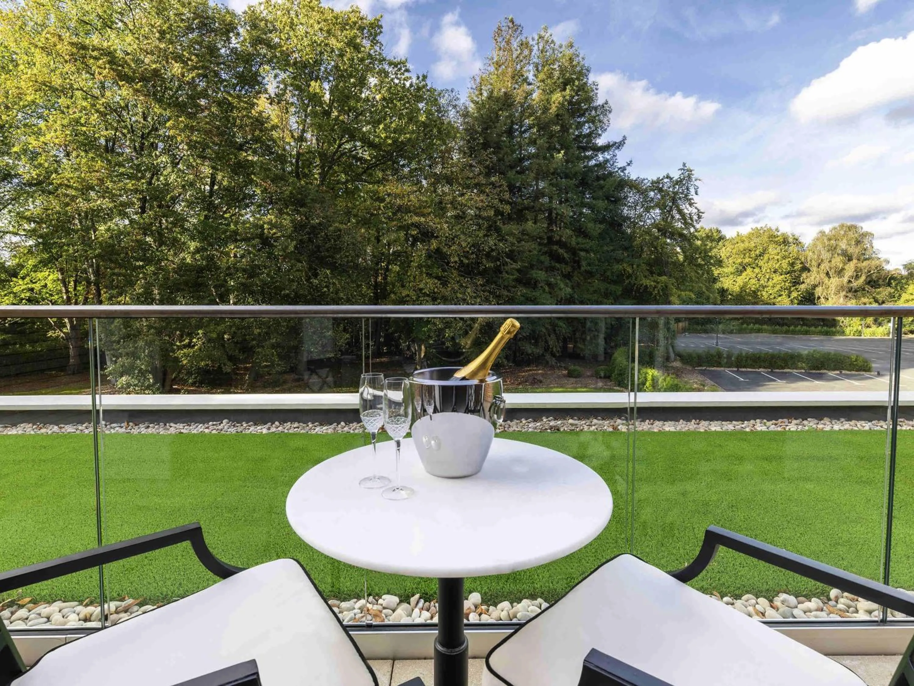 Bedroom in Fairmont Windsor Park