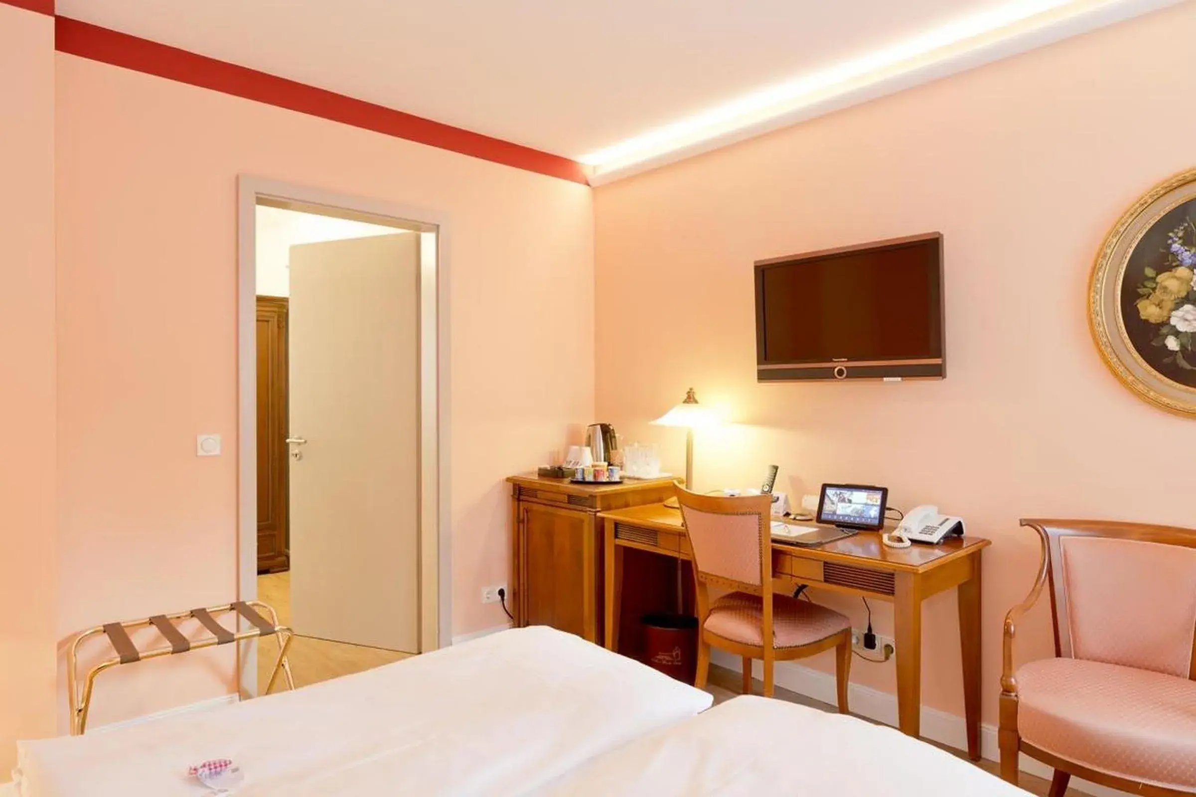 Room with Double Bed - single occupancy in Hotel Villa Monte Vino Room with Double Bed - single occupancy in Hotel Villa Monte Vino