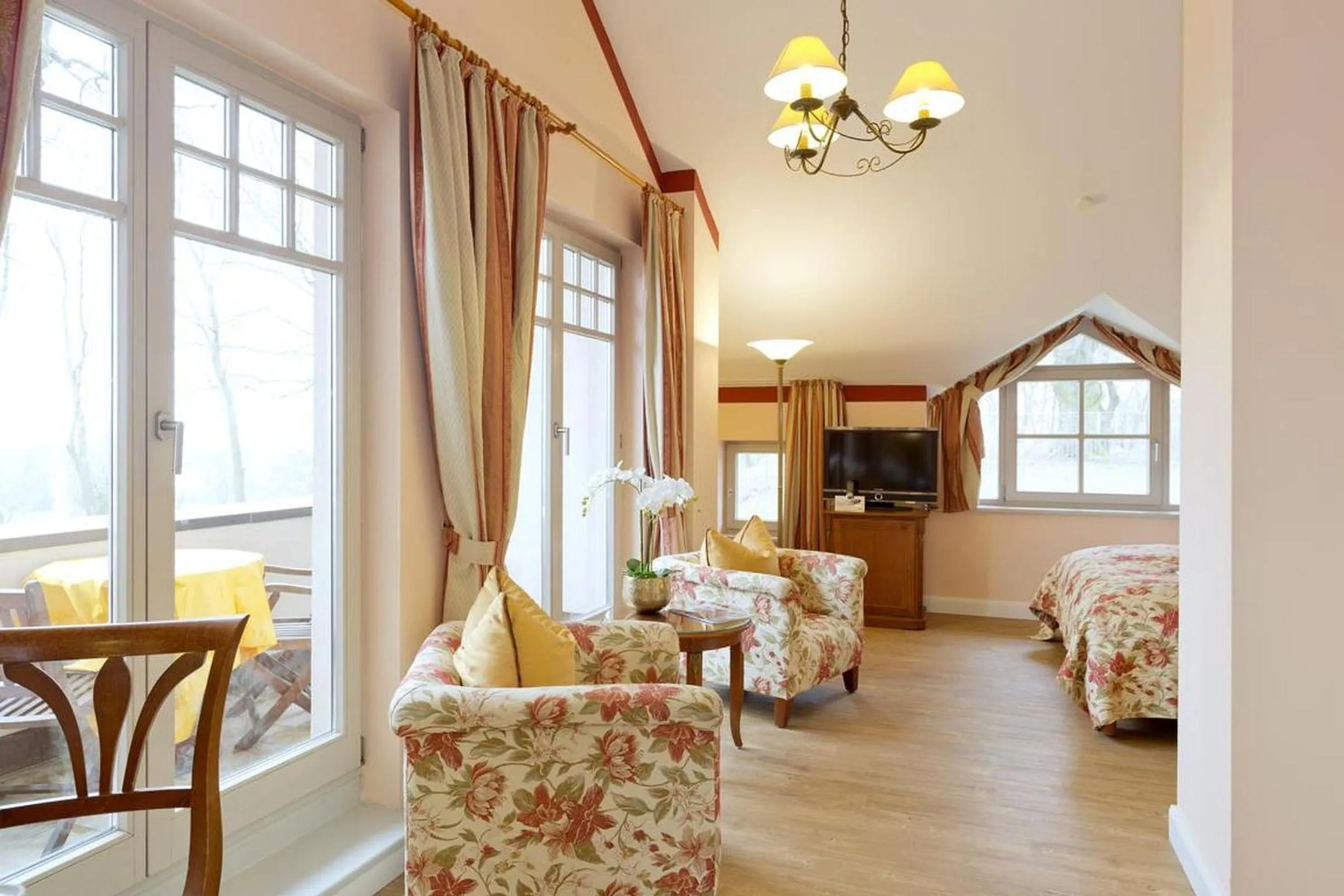 Photo of the whole room, Bed in Hotel Villa Monte Vino