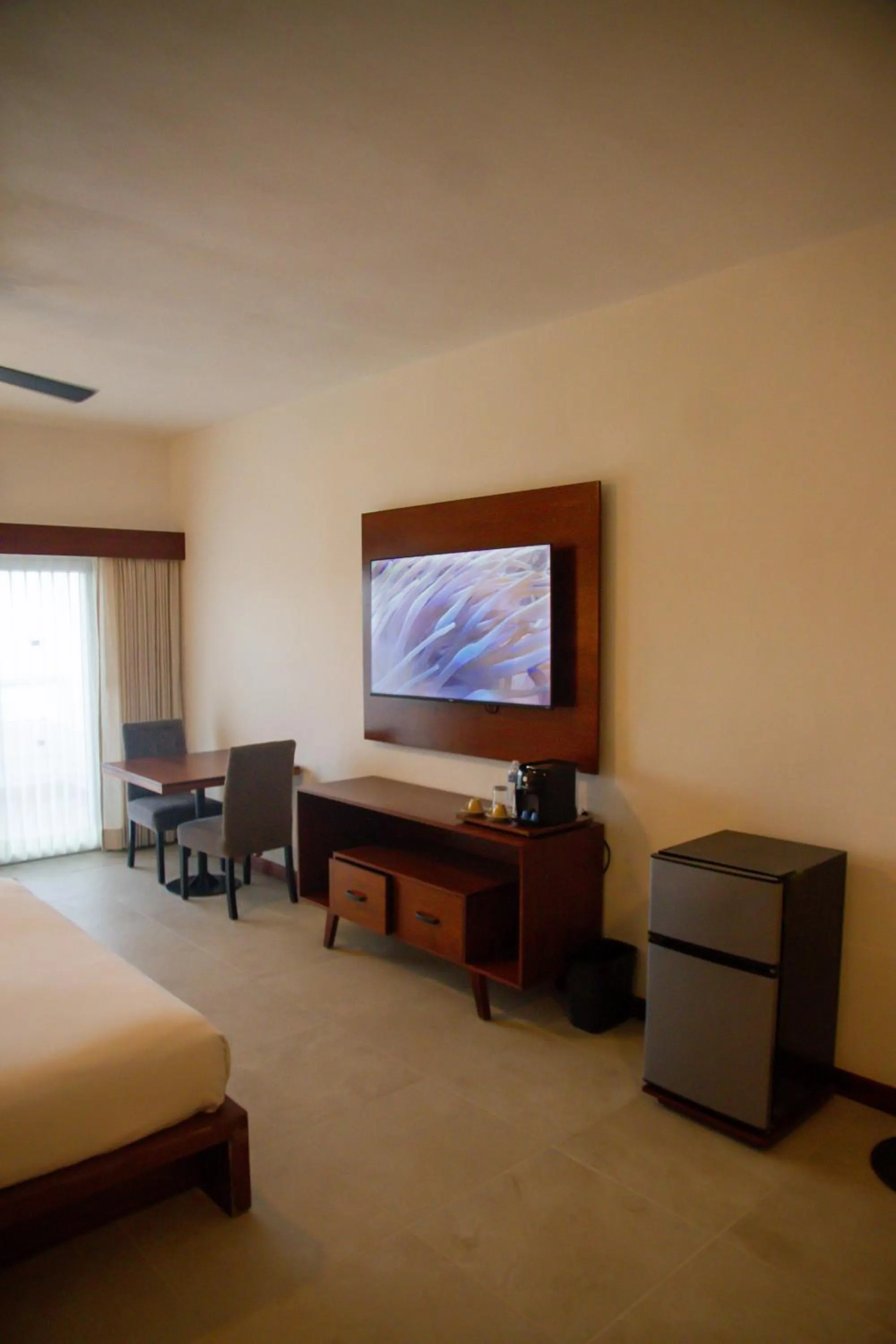 TV and multimedia, Bed in Ocean Drive Hotel