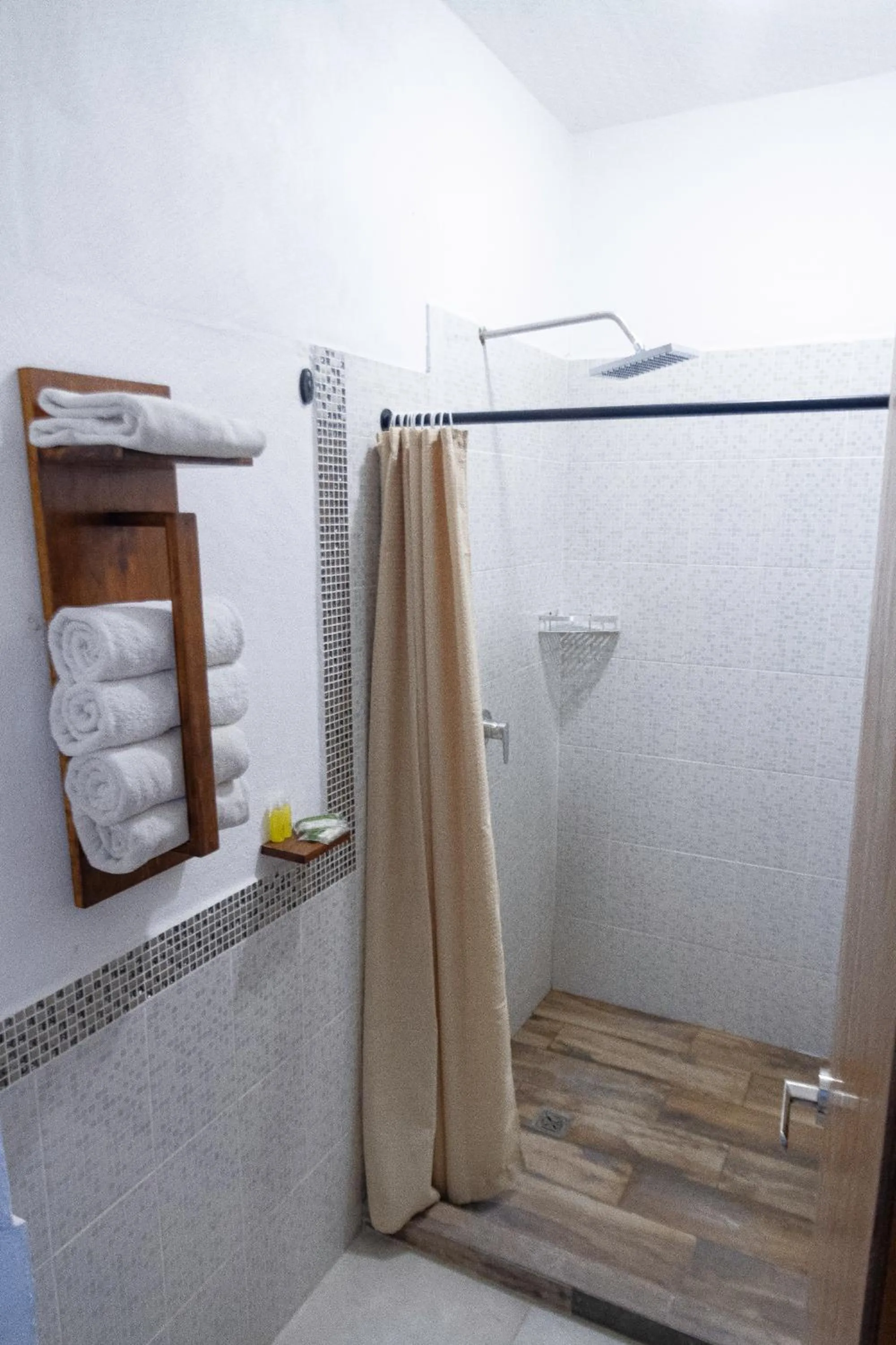 Shower in Ocean Drive Hotel