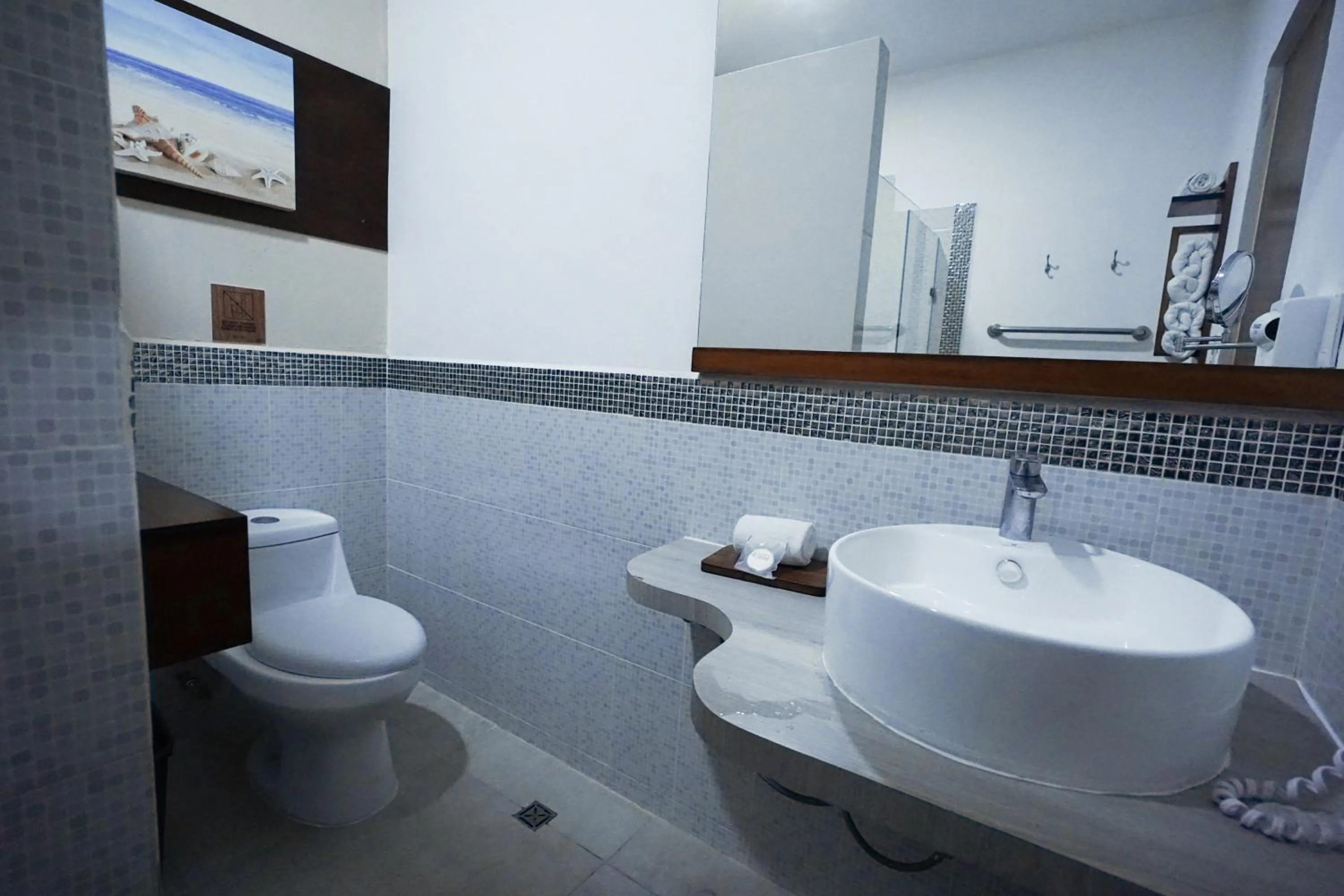 Shower in The Mint Resort Isla Mujeres