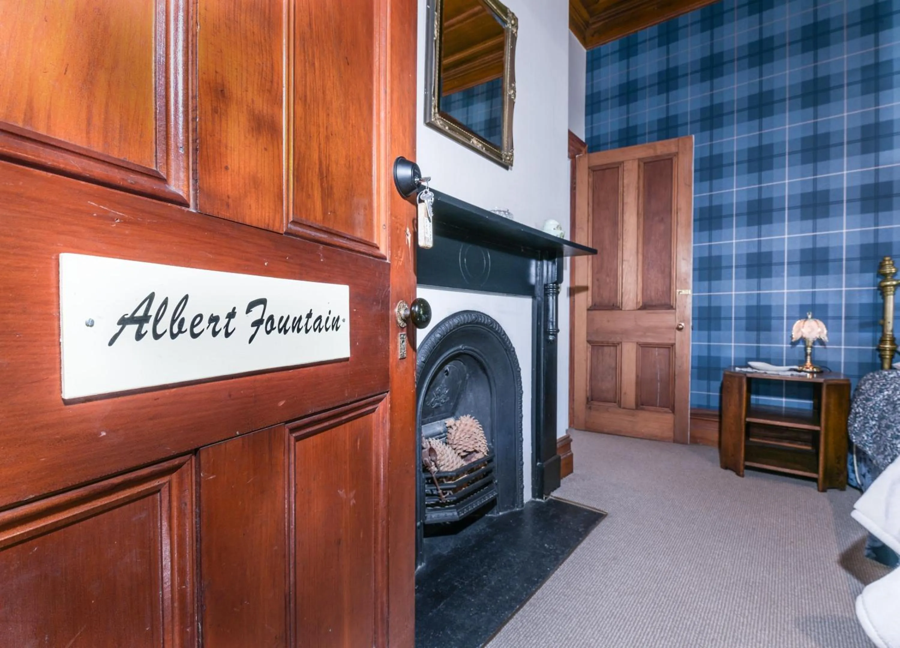 Facade/entrance in Dunstan House