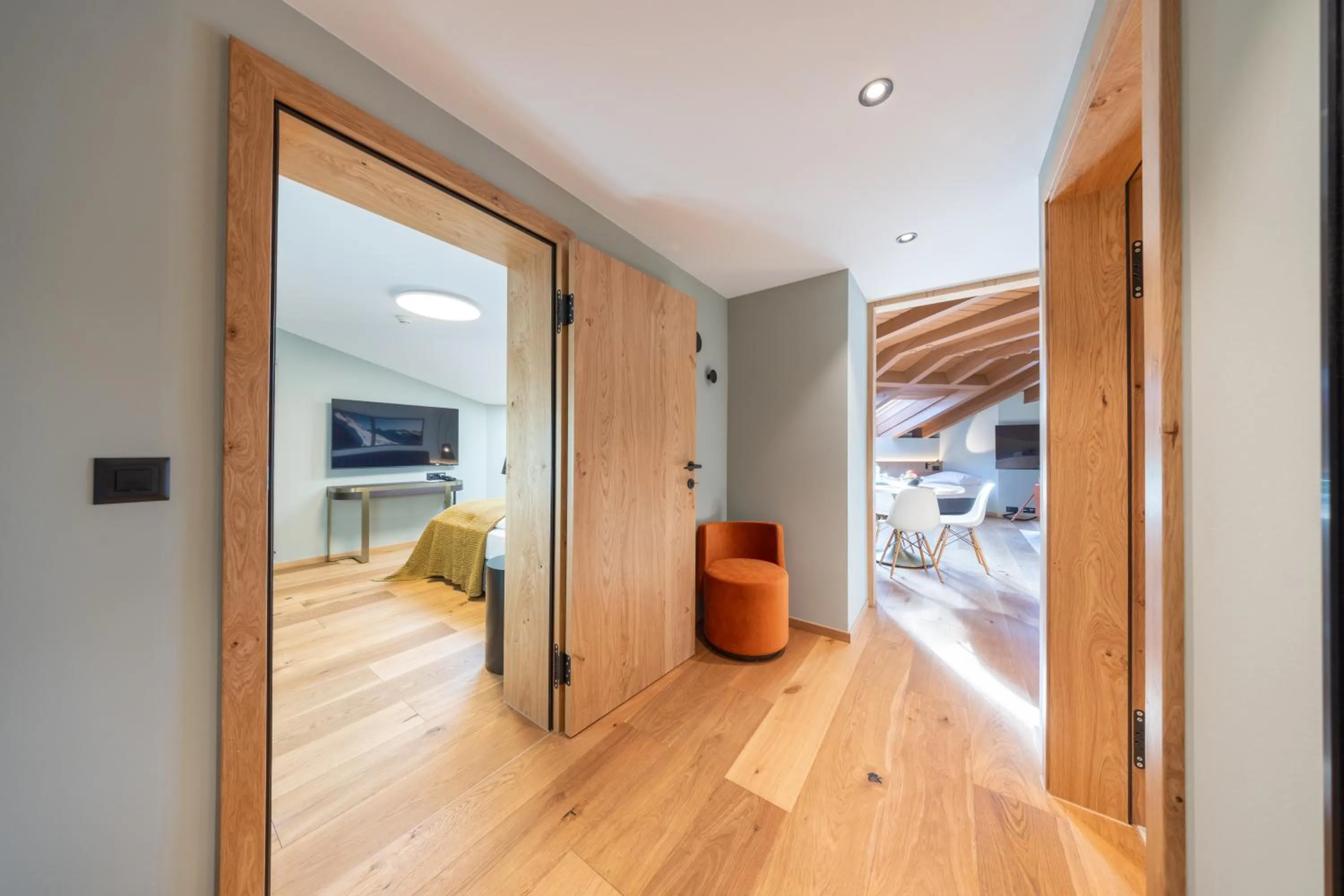 TV and multimedia, Bed in Hotel Rosatsch