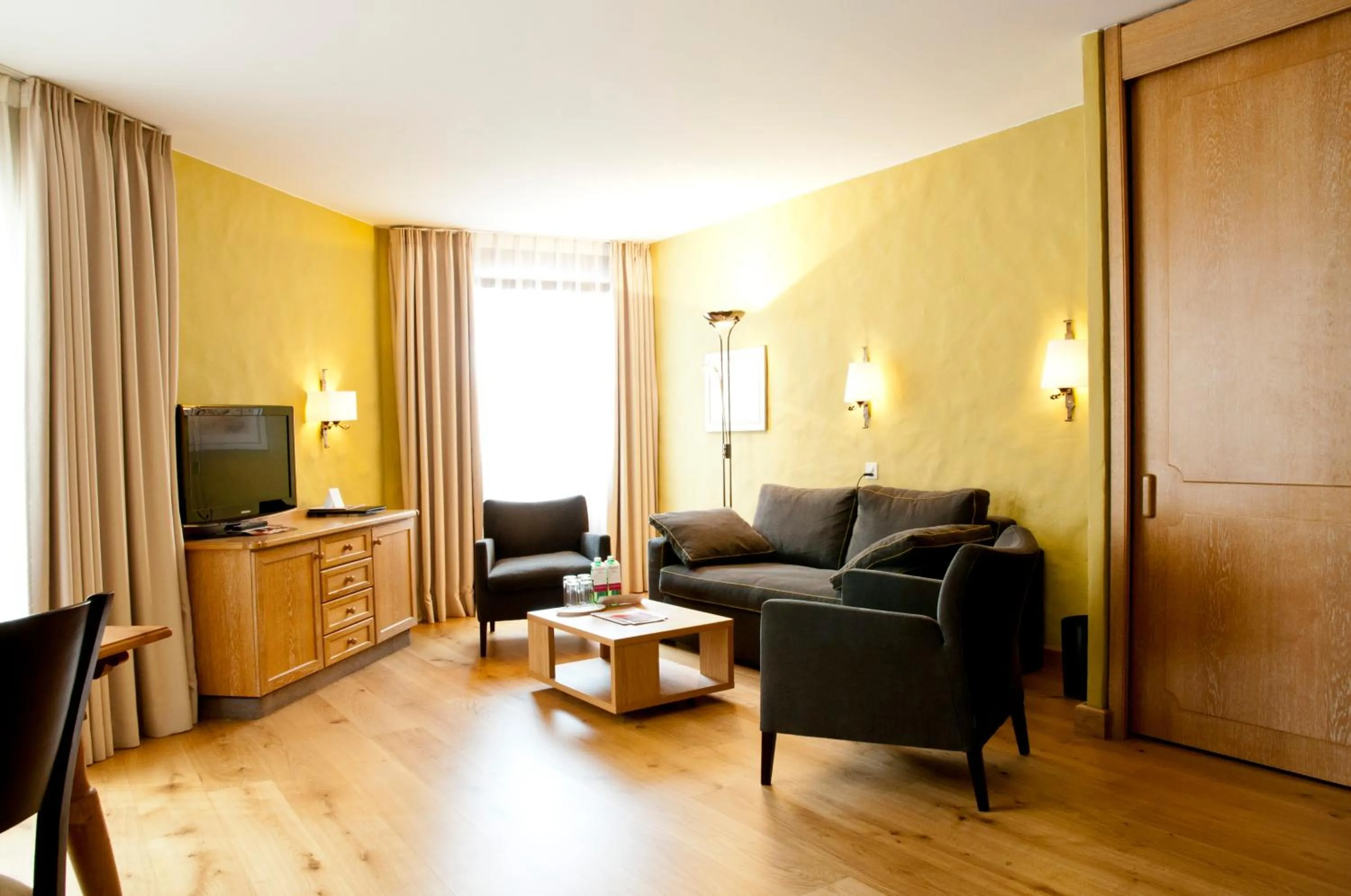 Seating area in Hotel Rosatsch