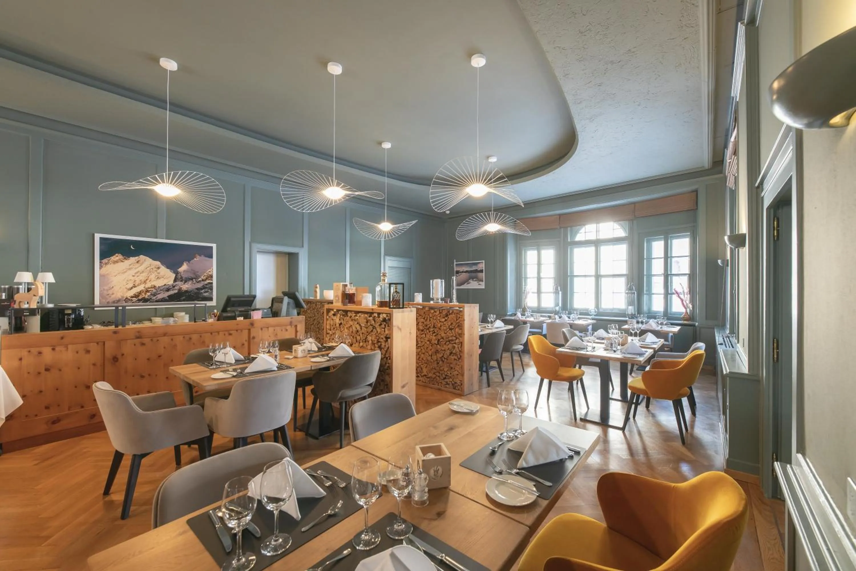 Restaurant/places to eat in Hotel Rosatsch