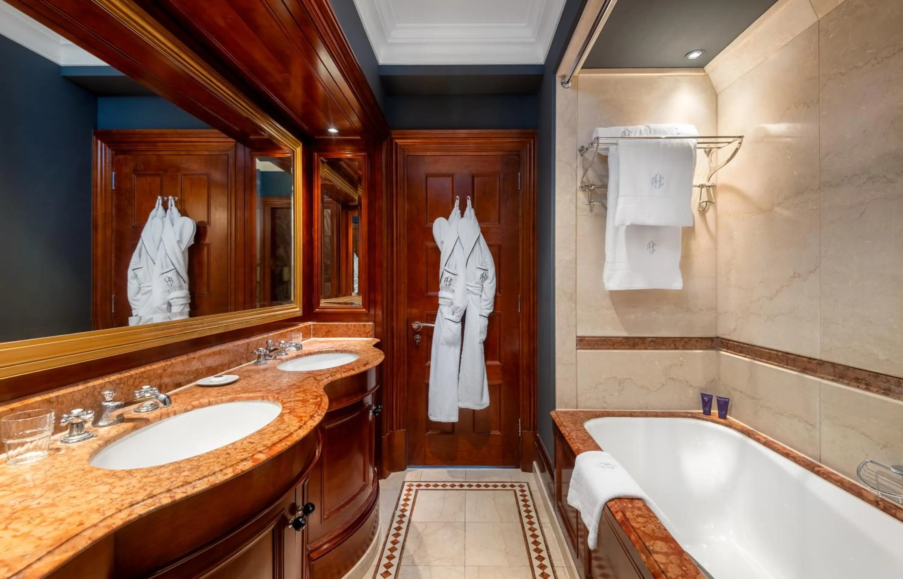 Bathroom in Schlosshotel Berlin