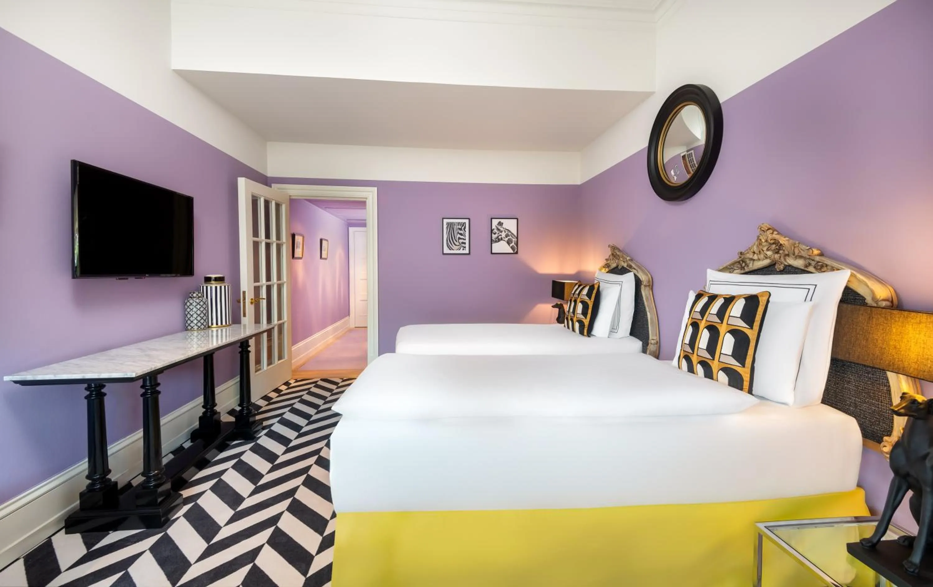 Photo of the whole room, Bed in Schlosshotel Berlin