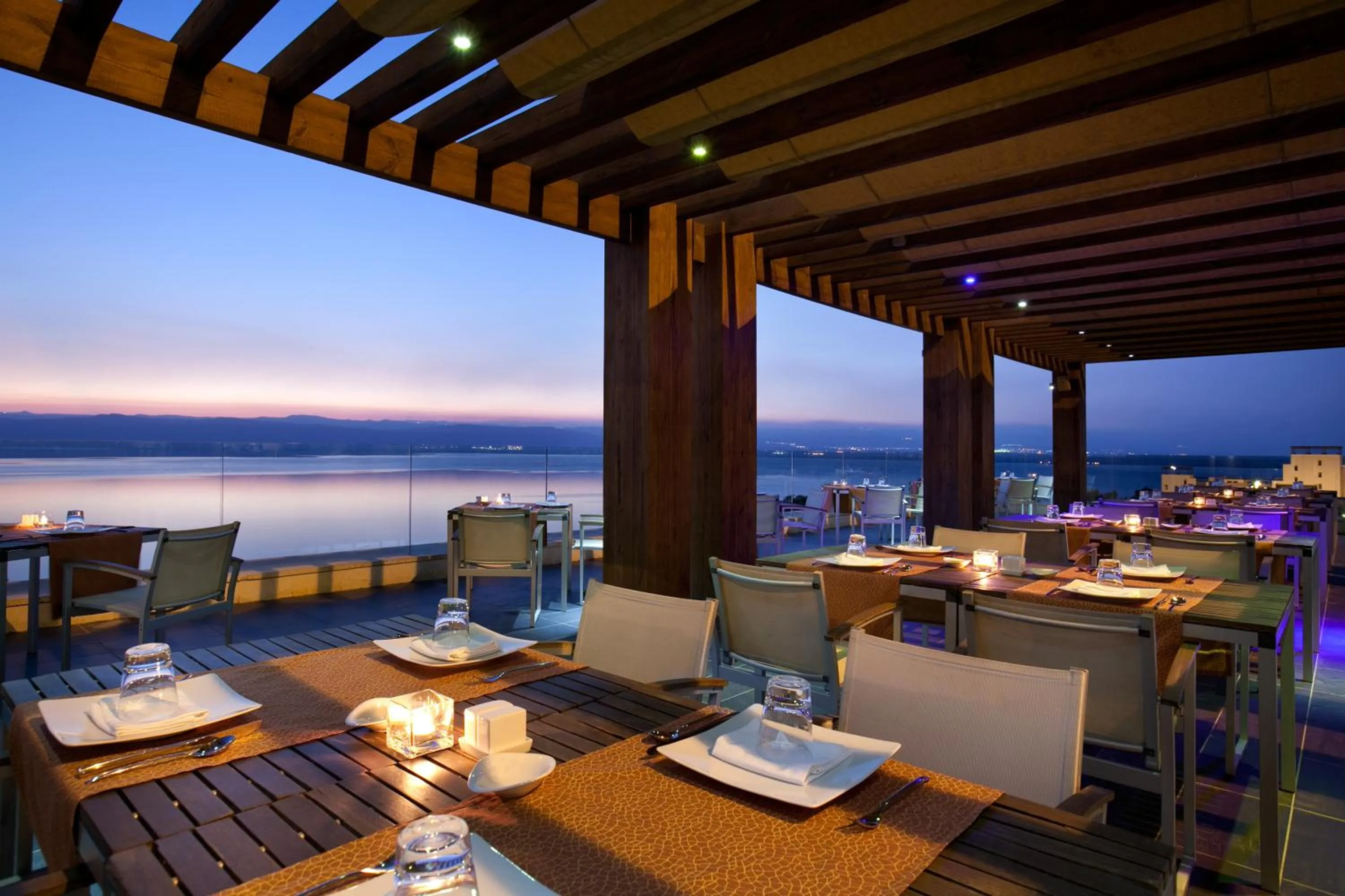 Restaurant/places to eat in Kempinski Hotel Ishtar Dead Sea