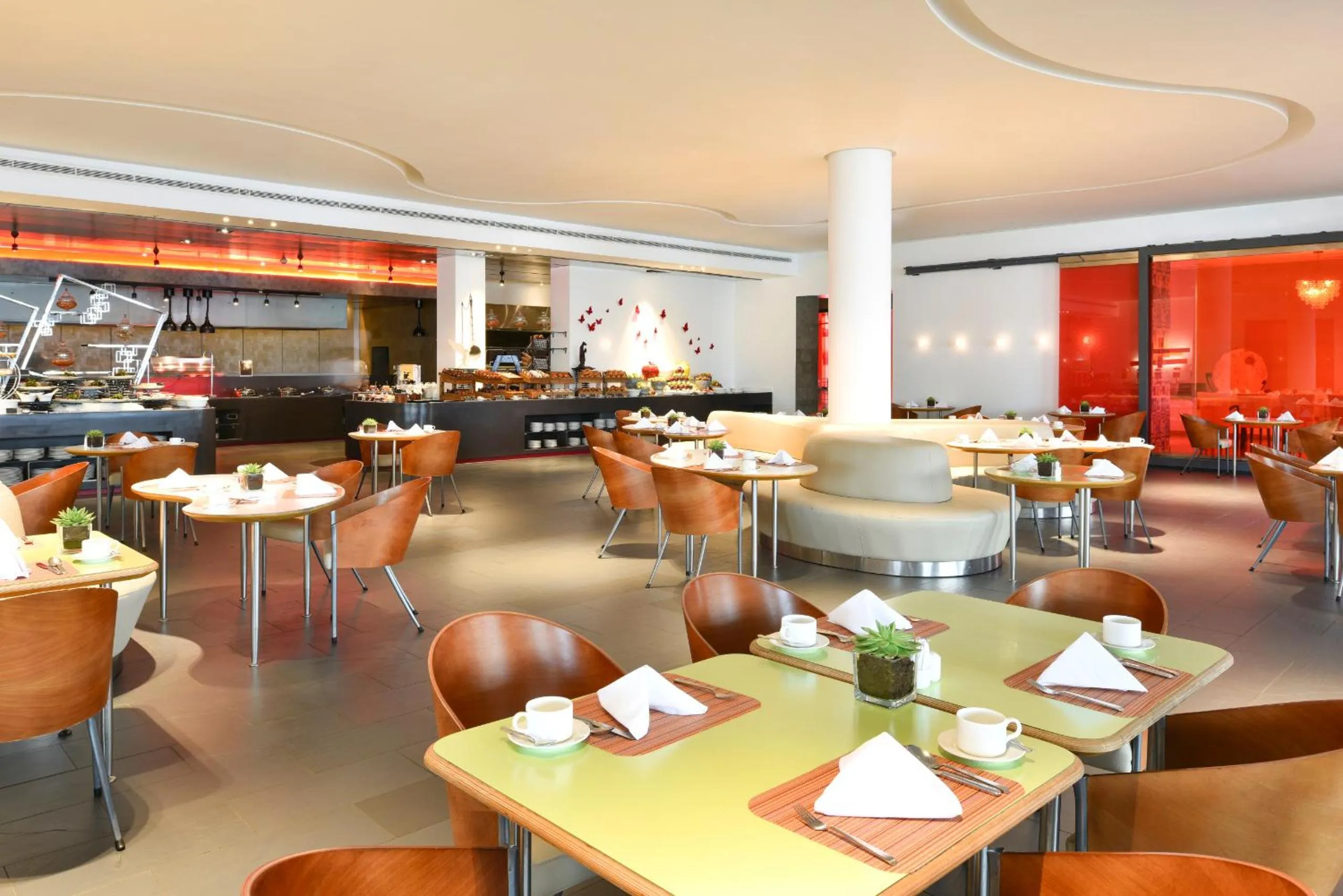 Restaurant/places to eat in Kempinski Hotel Ishtar Dead Sea