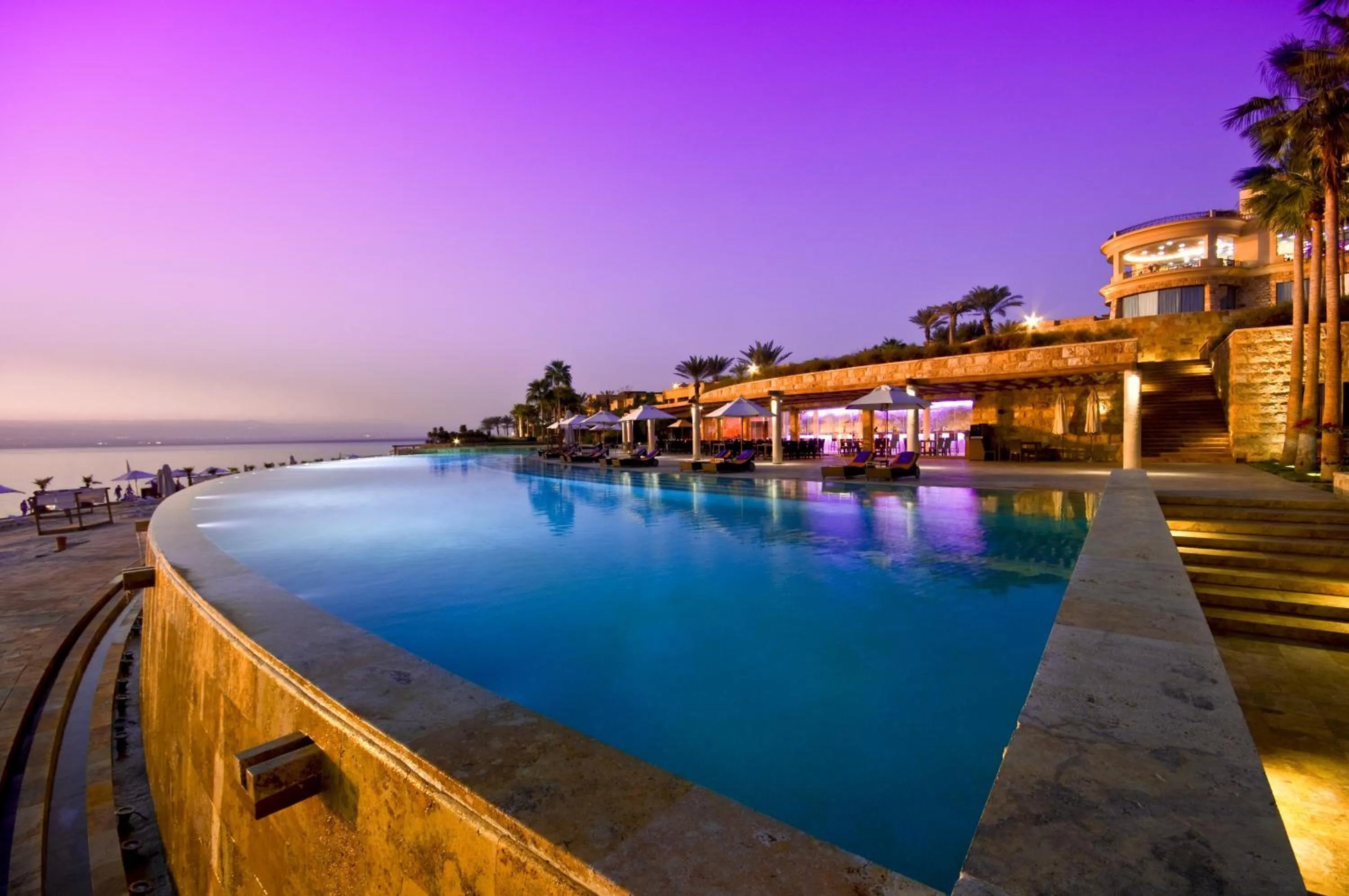 Food and drinks in Kempinski Hotel Ishtar Dead Sea