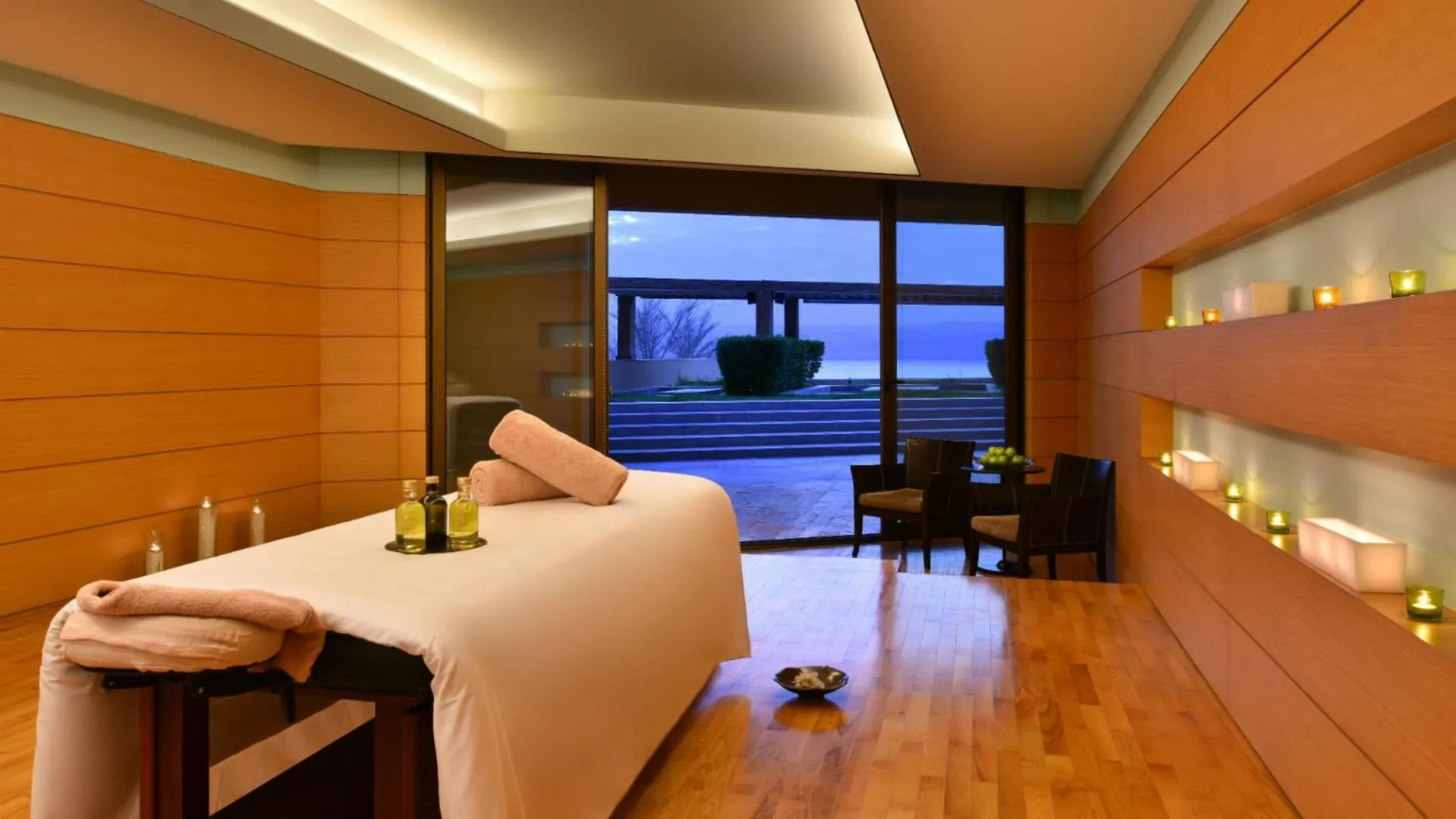 Massage, Bed in Kempinski Hotel Ishtar Dead Sea