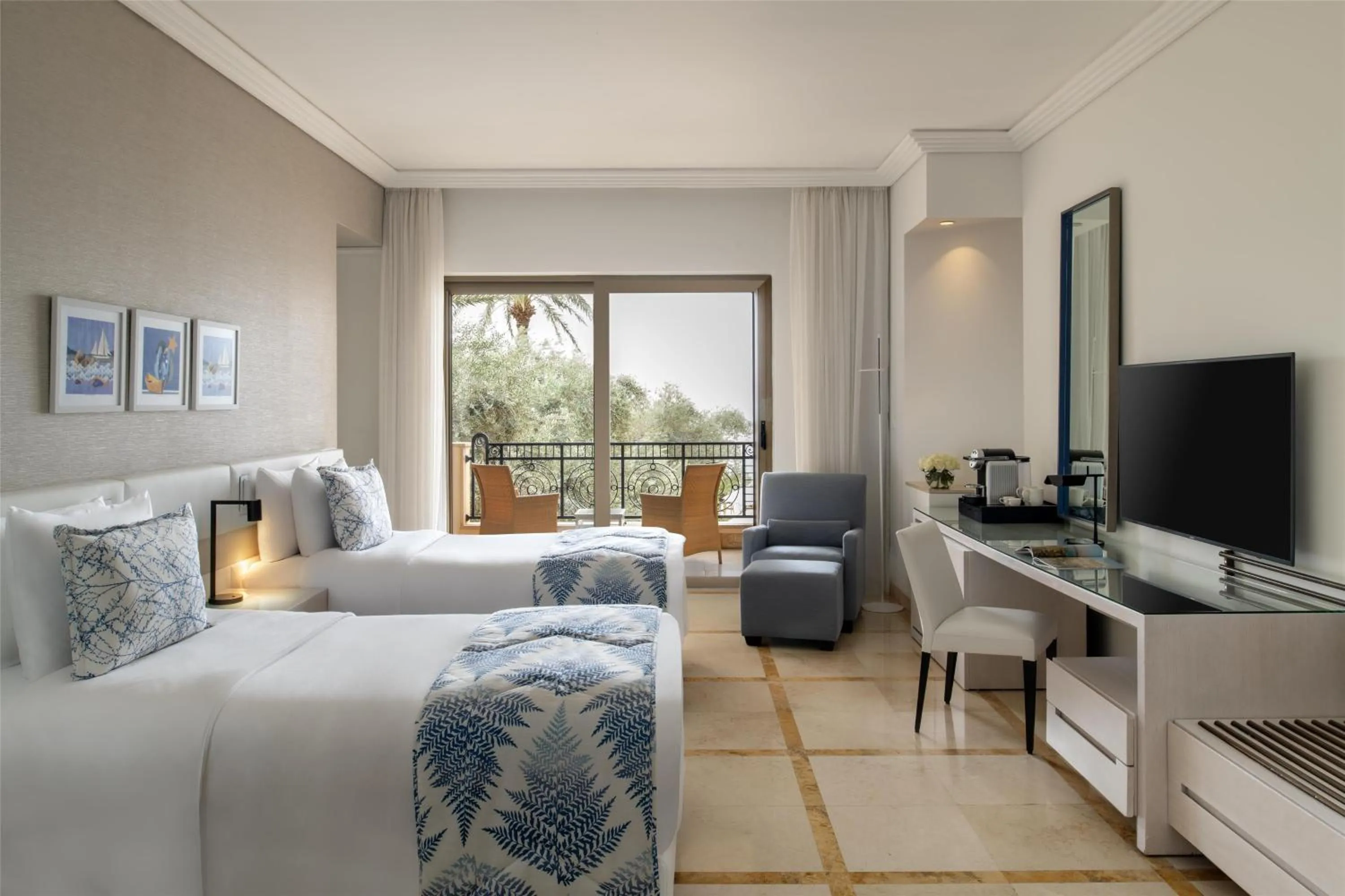 Bedroom, Bed in Kempinski Hotel Ishtar Dead Sea