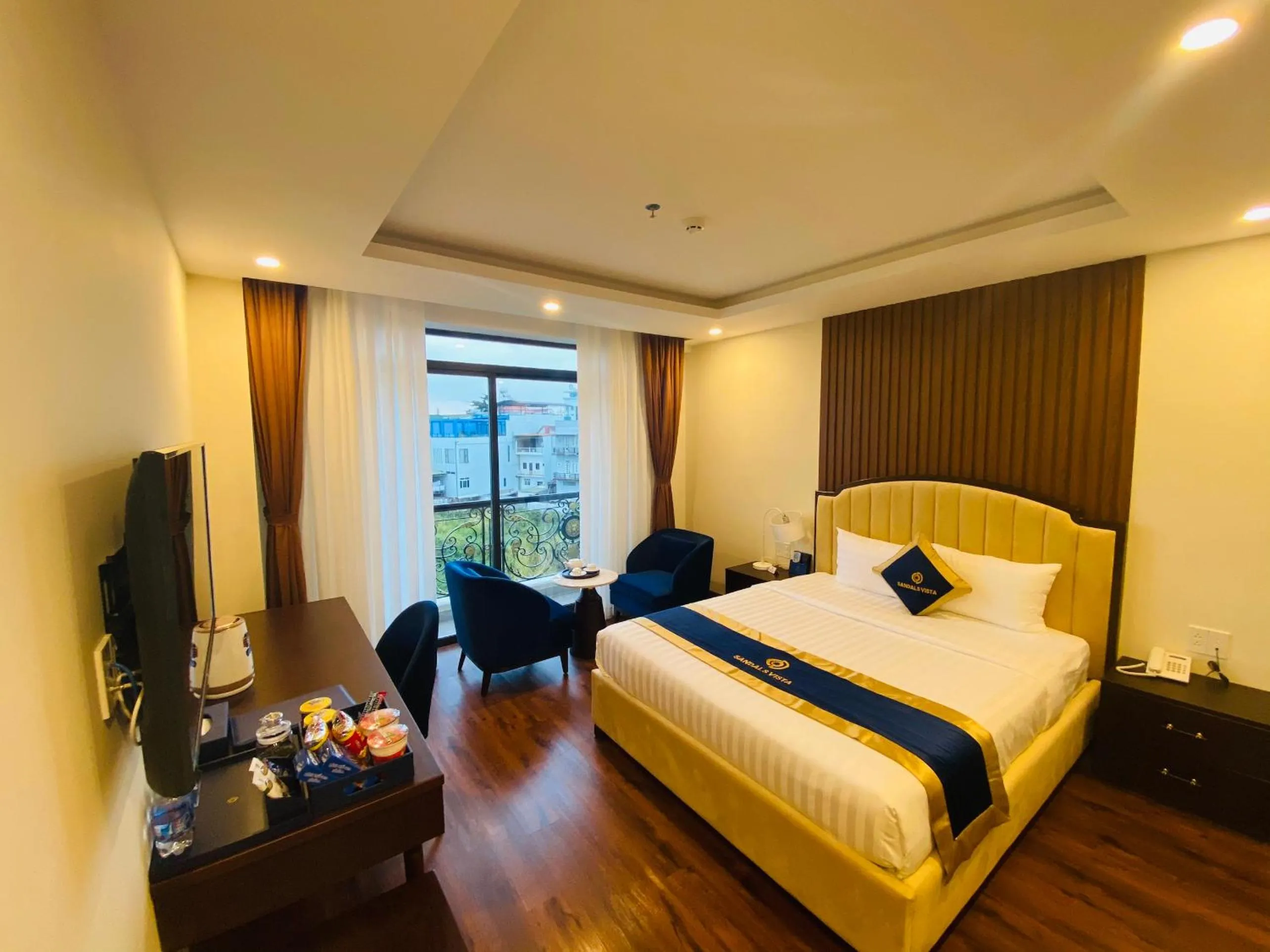 Bedroom, Bed in Sandals Vista Hotel