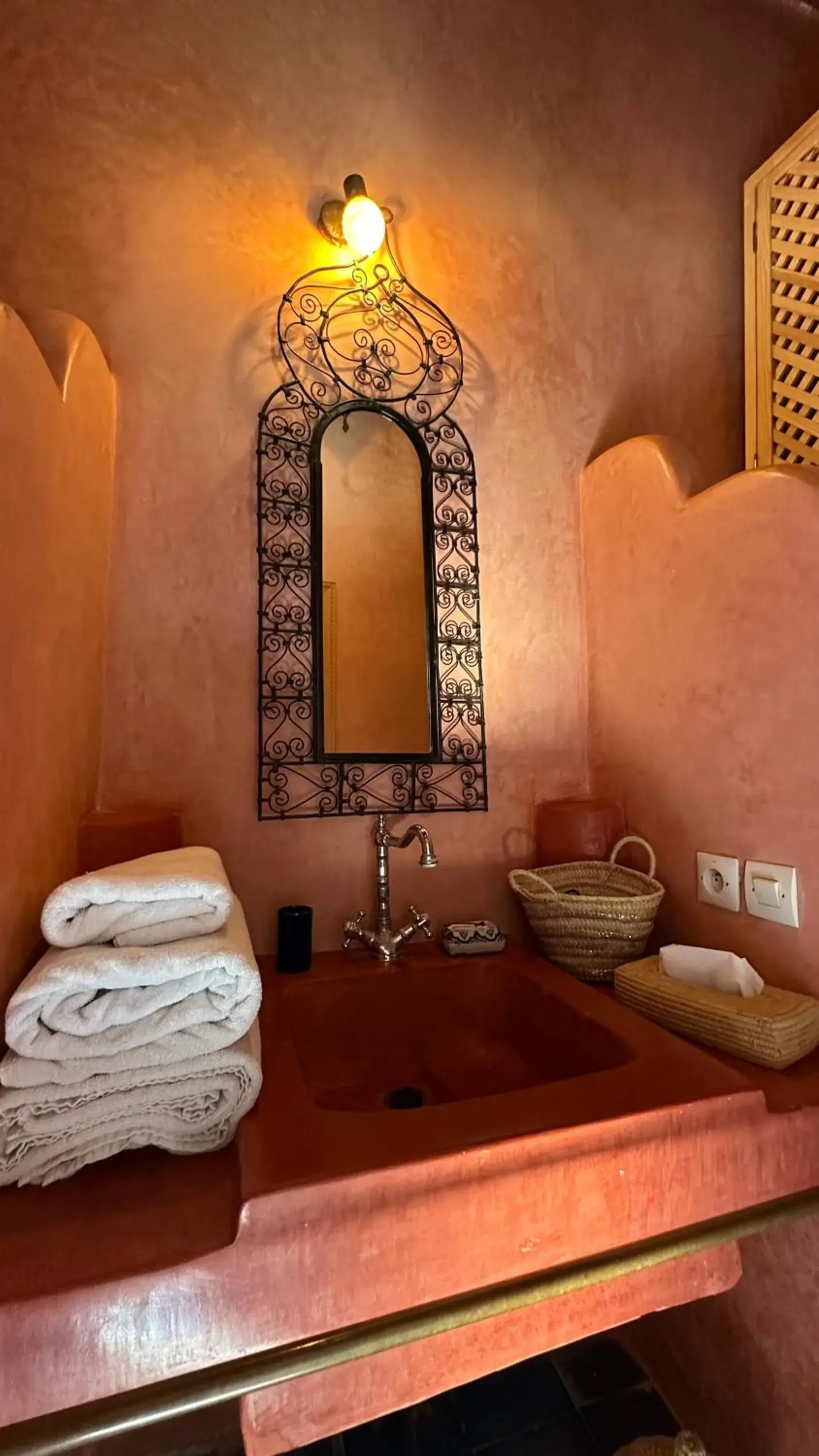 Standard Twin Room in Riad Zarka By La Siredrah Standard Twin Room in Riad Zarka By La Siredrah