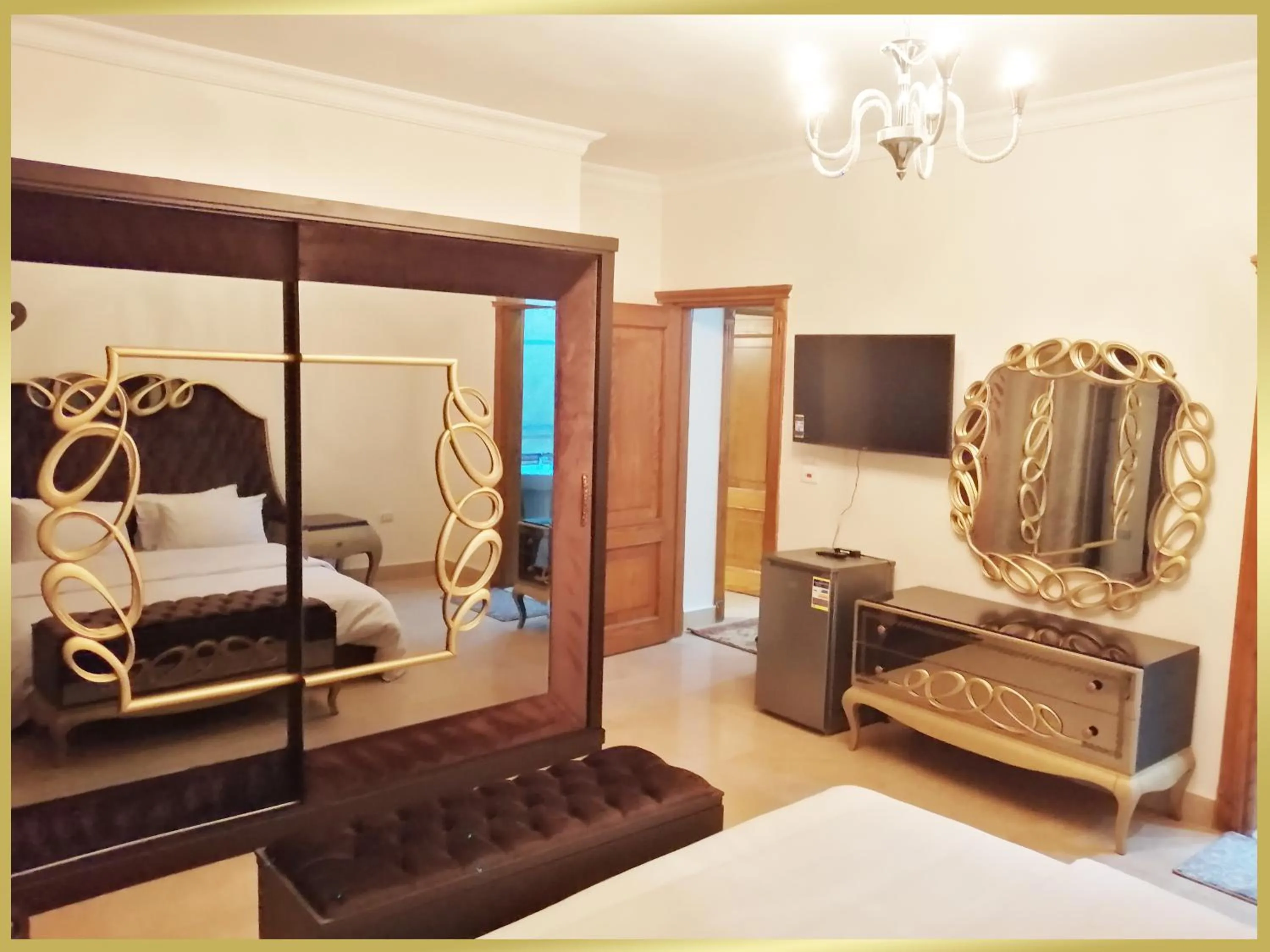 Bedroom, Bed in Cairo Taj Hotels & Suites - Dokki