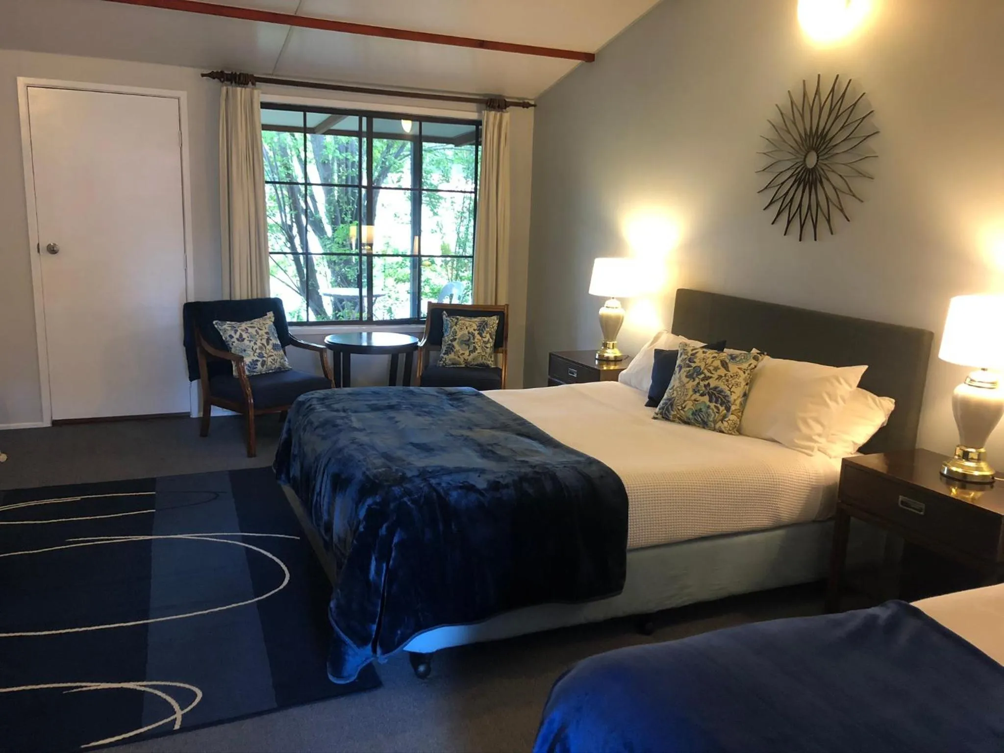 Bed in Dartmouth Motor Inn