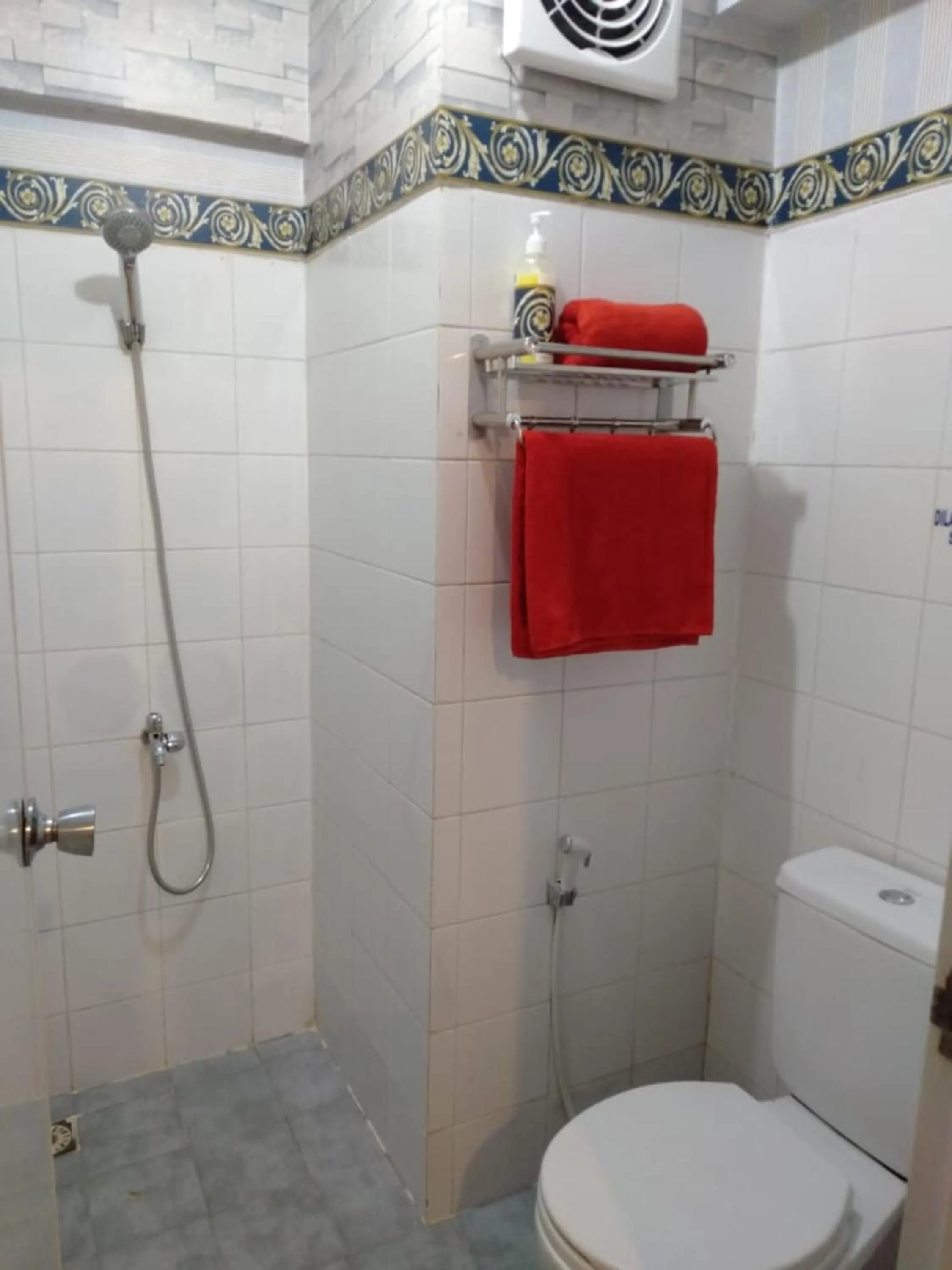 Bathroom in MyStayPro Sentra Timur