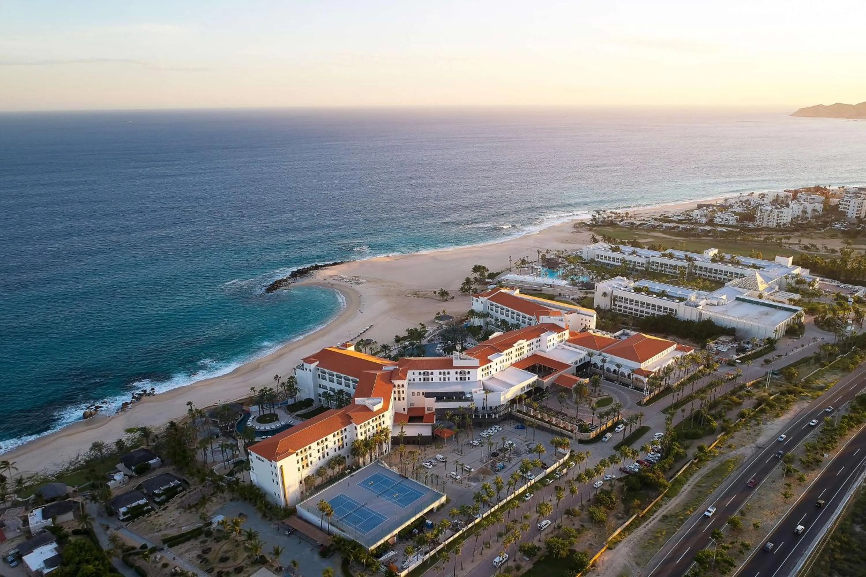 Property building in Hilton Grand Vacations Club La Pacifica Los Cabos