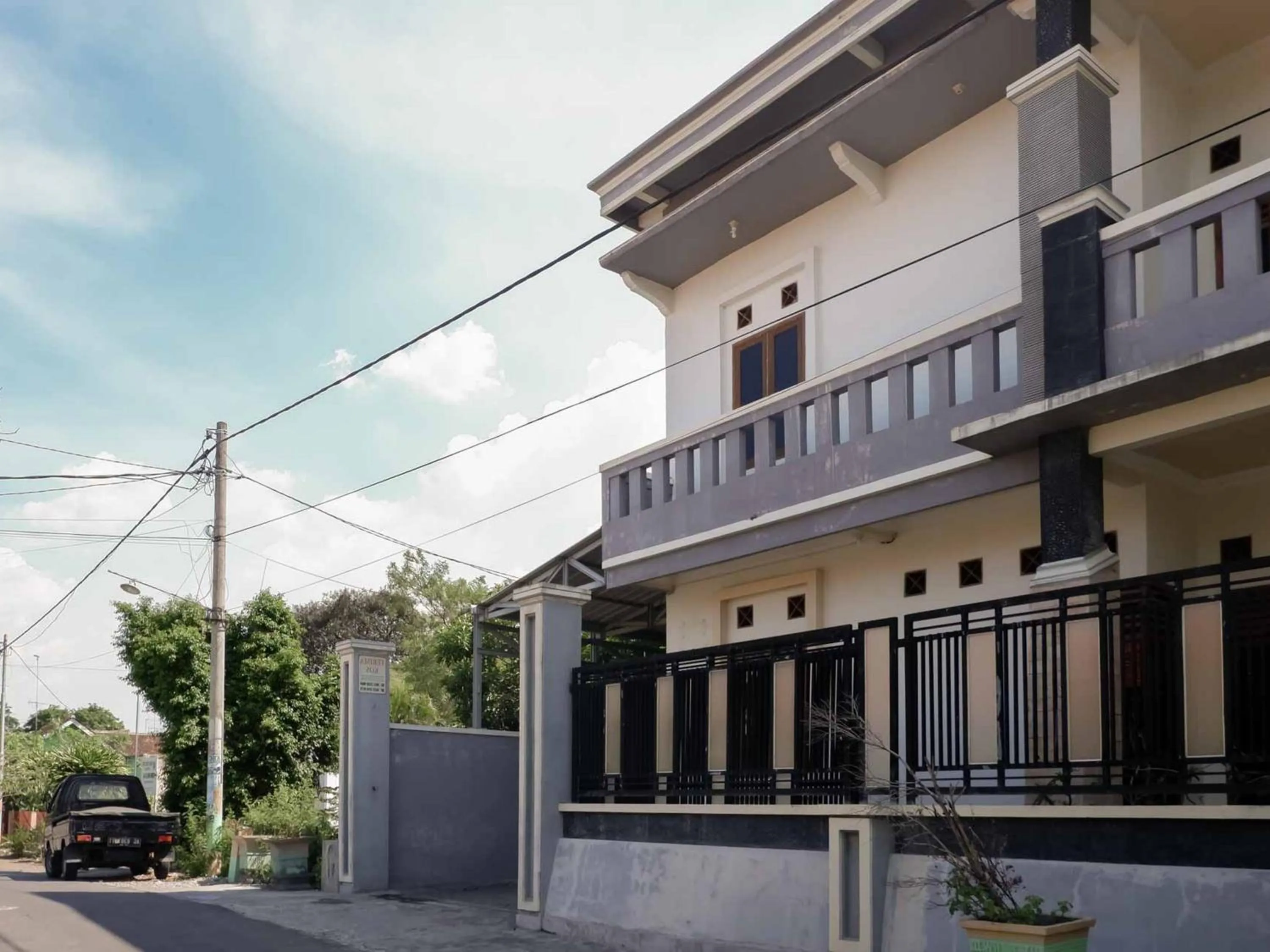 Property building in RedDoorz near RSUD Nganjuk