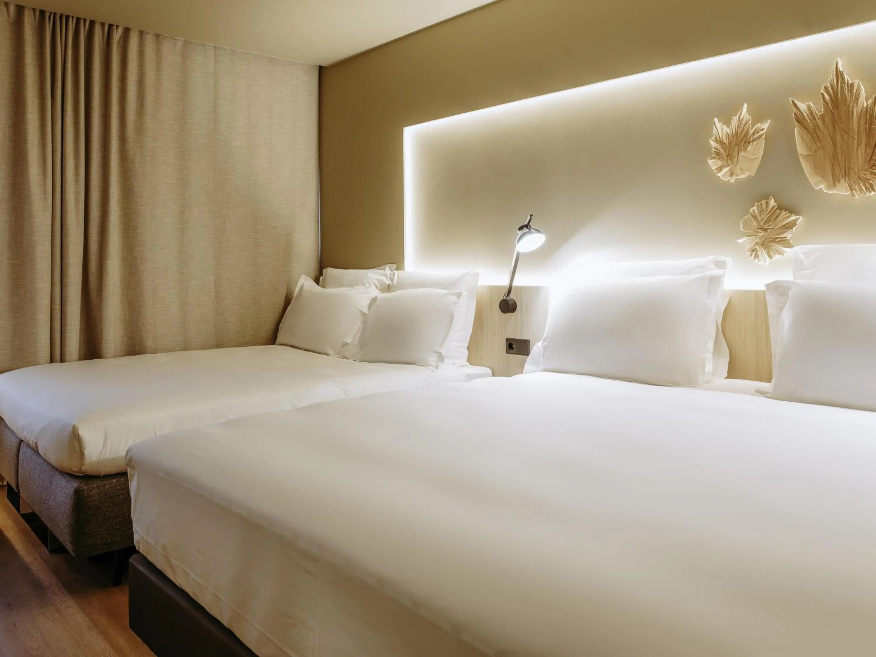 Bedroom, Bed in Mercure Fátima