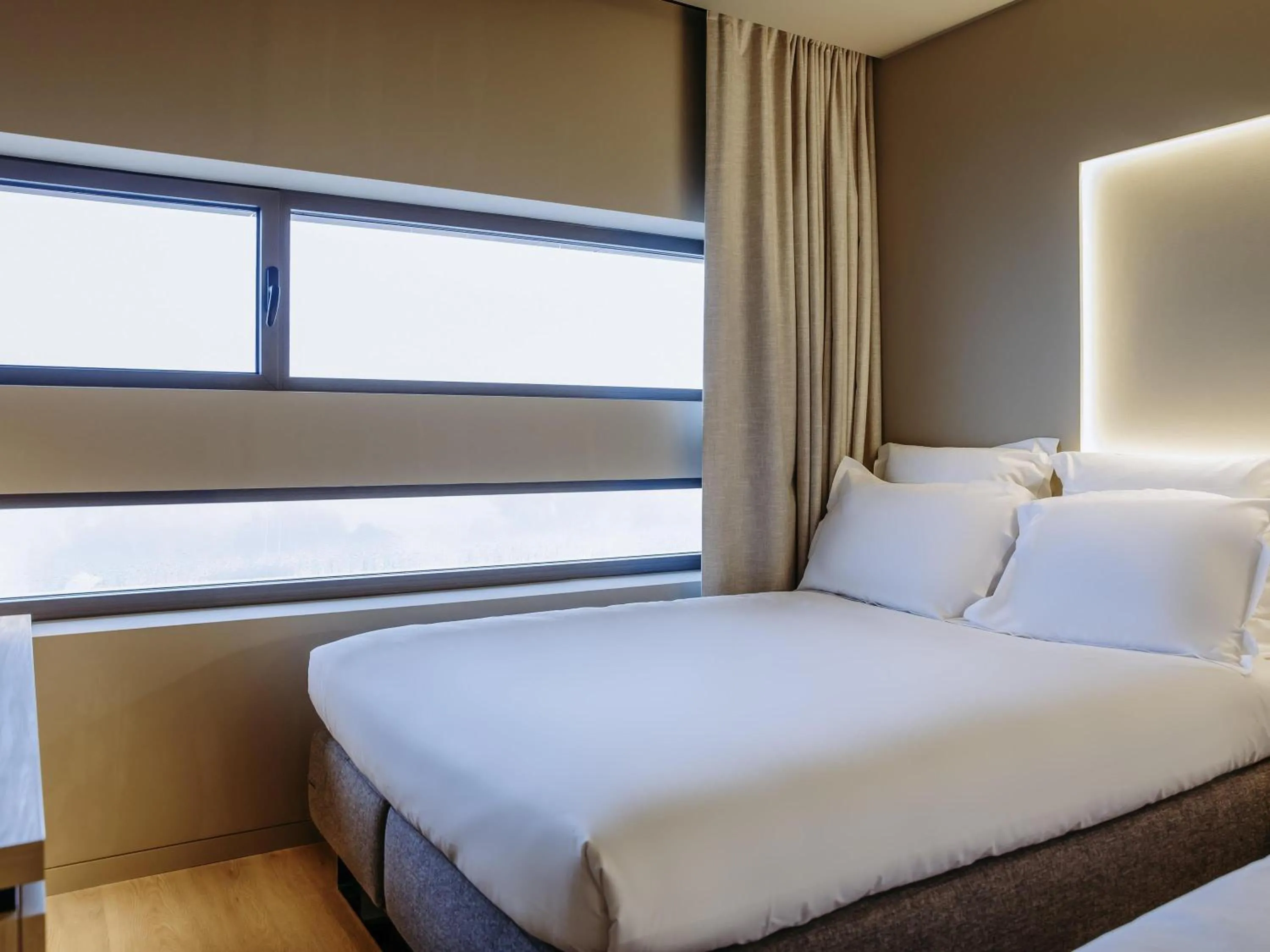 Bedroom, Bed in Mercure Fátima