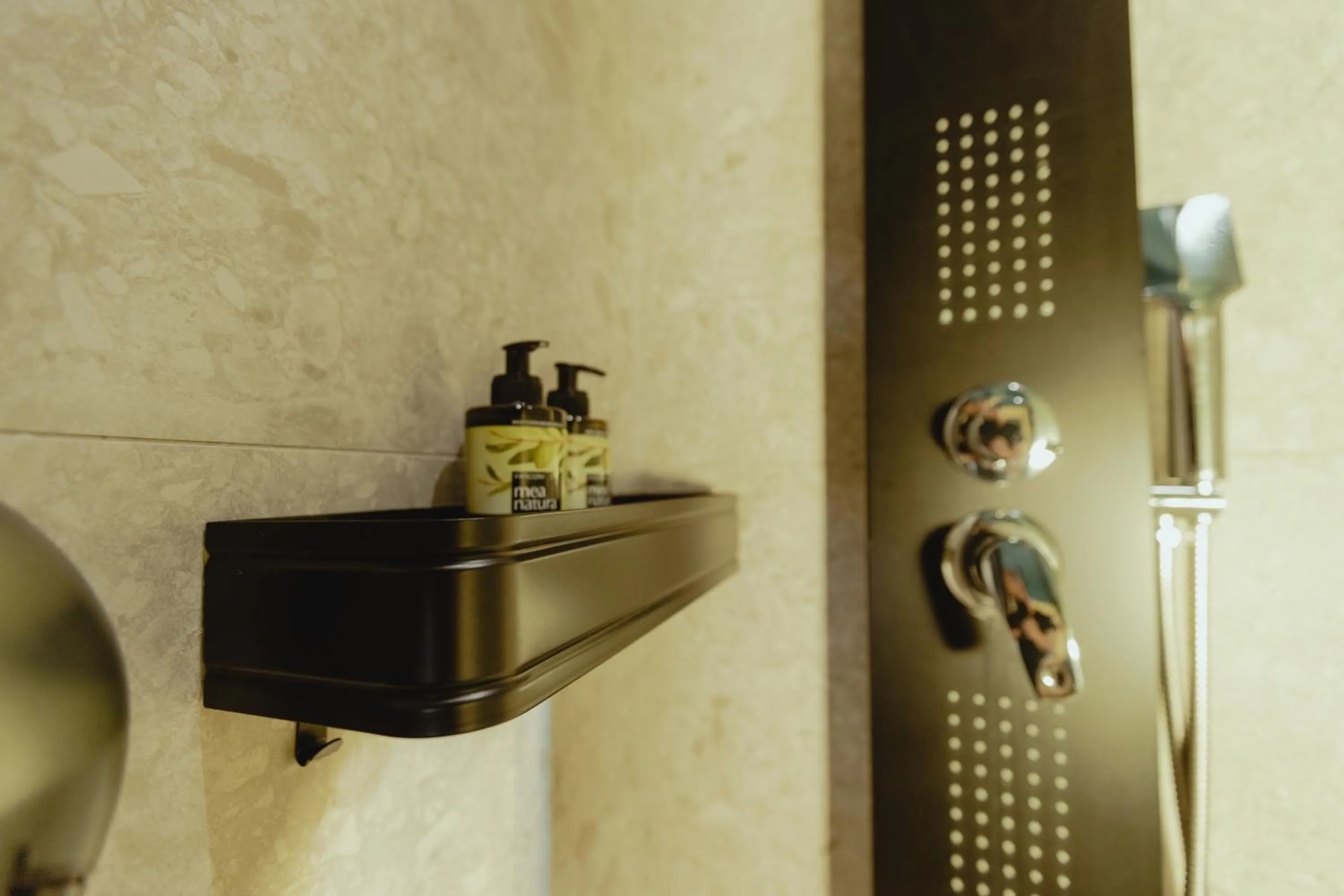 Bathroom in Metis Urbane Living Spaces