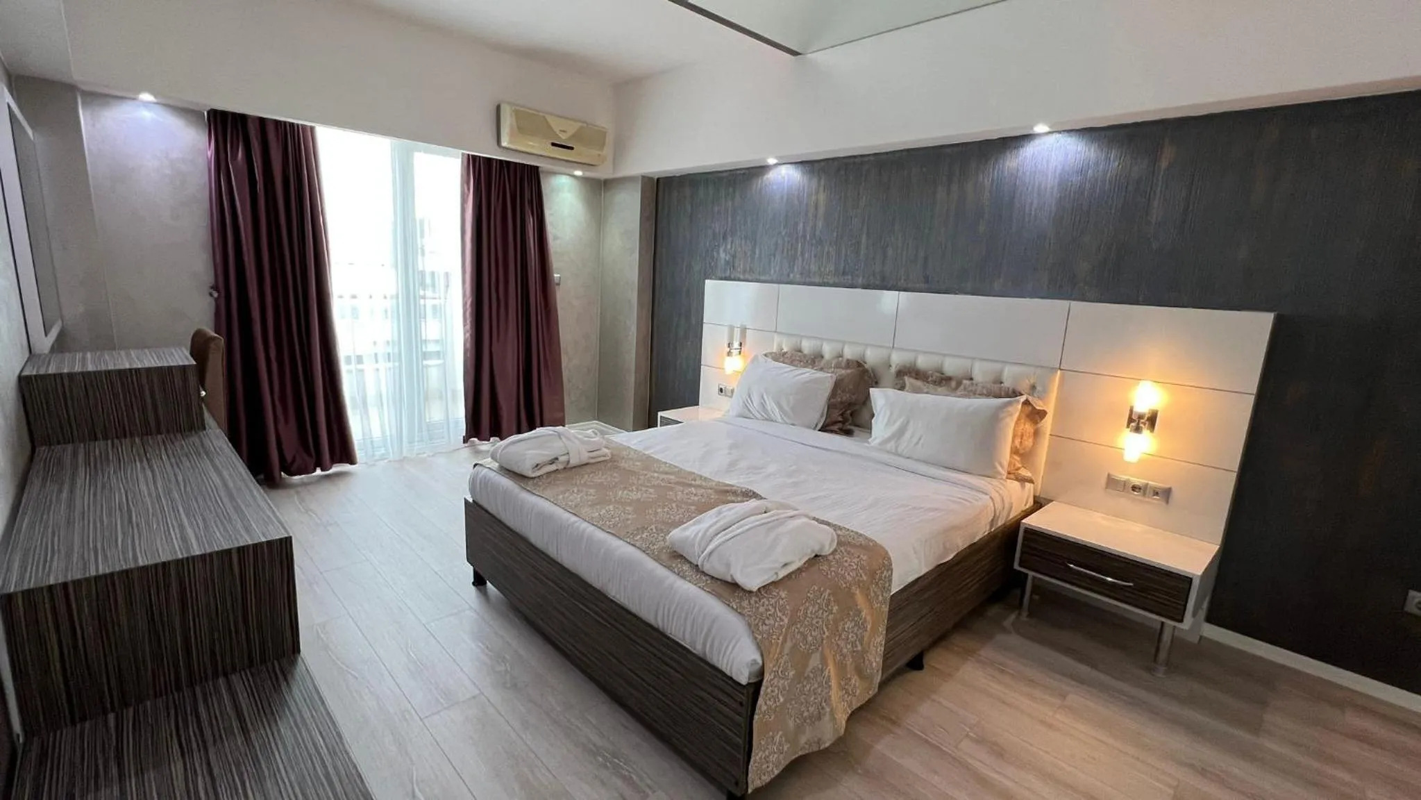 Bedroom, Bed in MOX Hotel Wellness & Spa