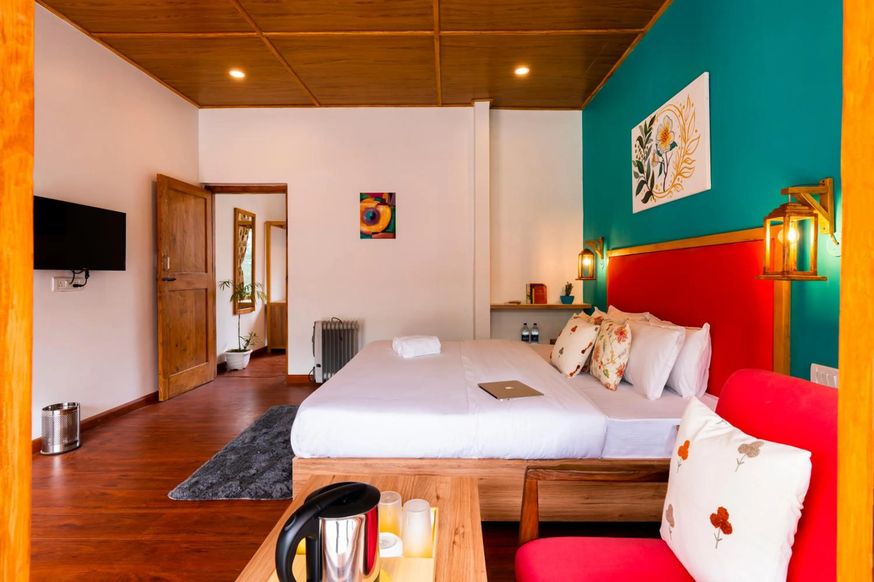 Photo of the whole room, Bed in Zen Manali by Keekoo Stays