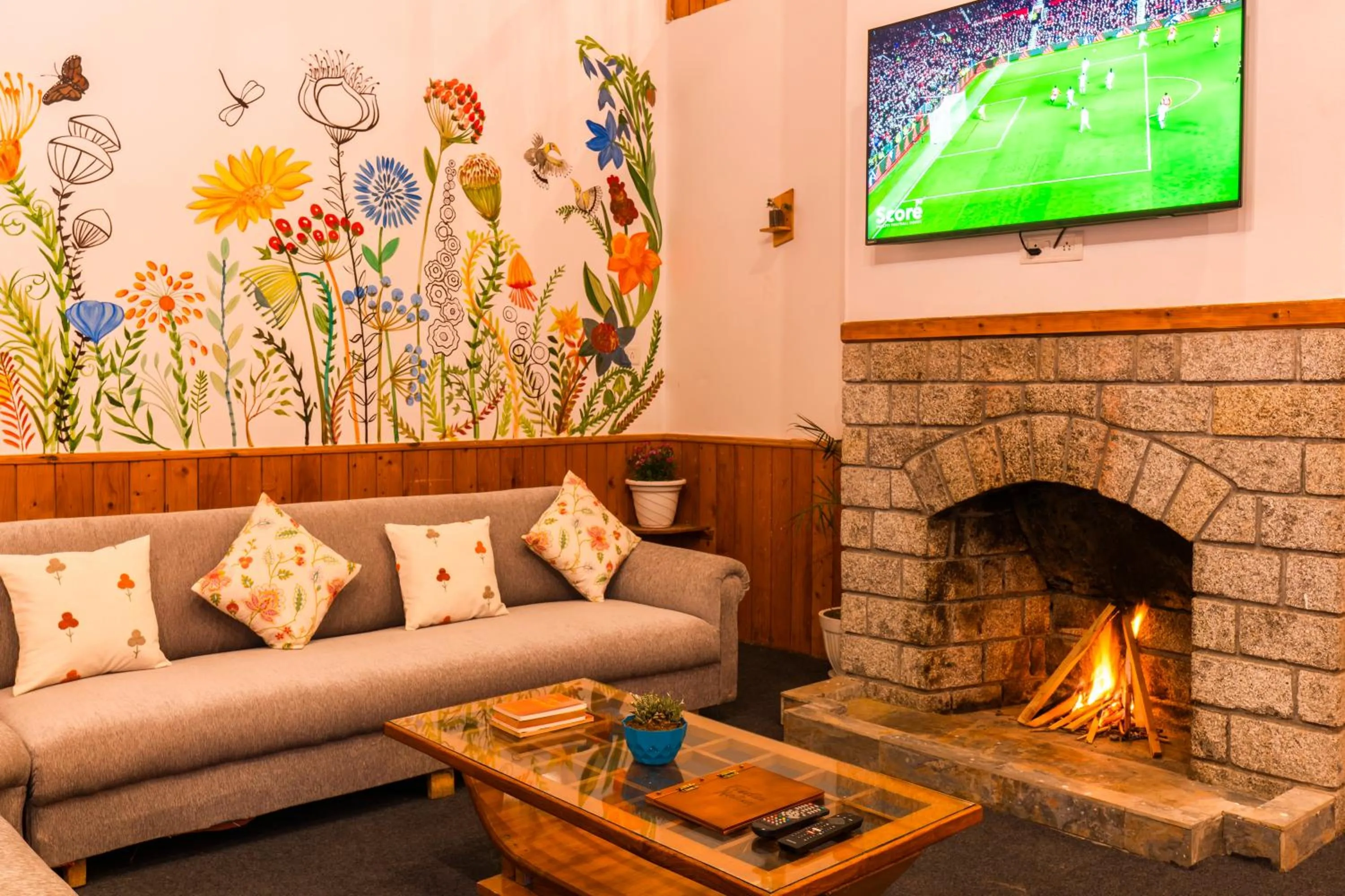 Living room in Zen Manali by Keekoo Stays