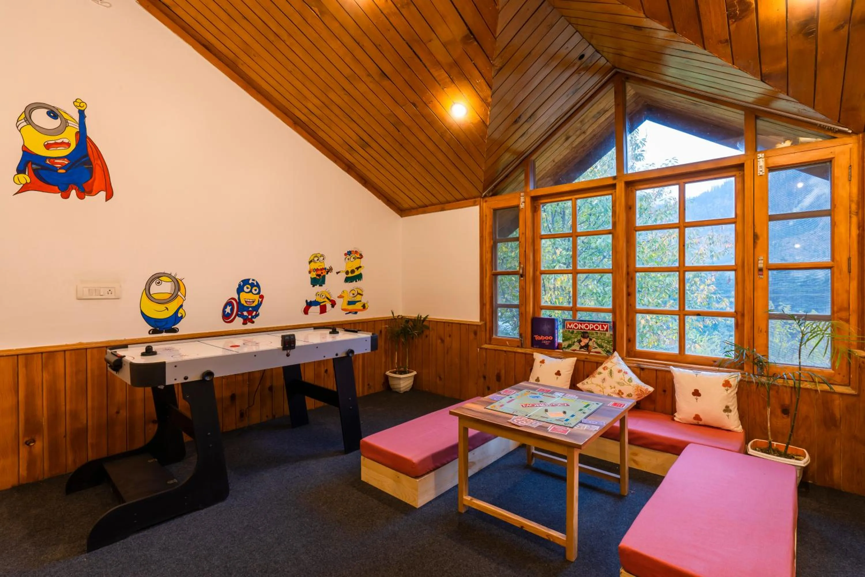 Living room in Zen Manali by Keekoo Stays