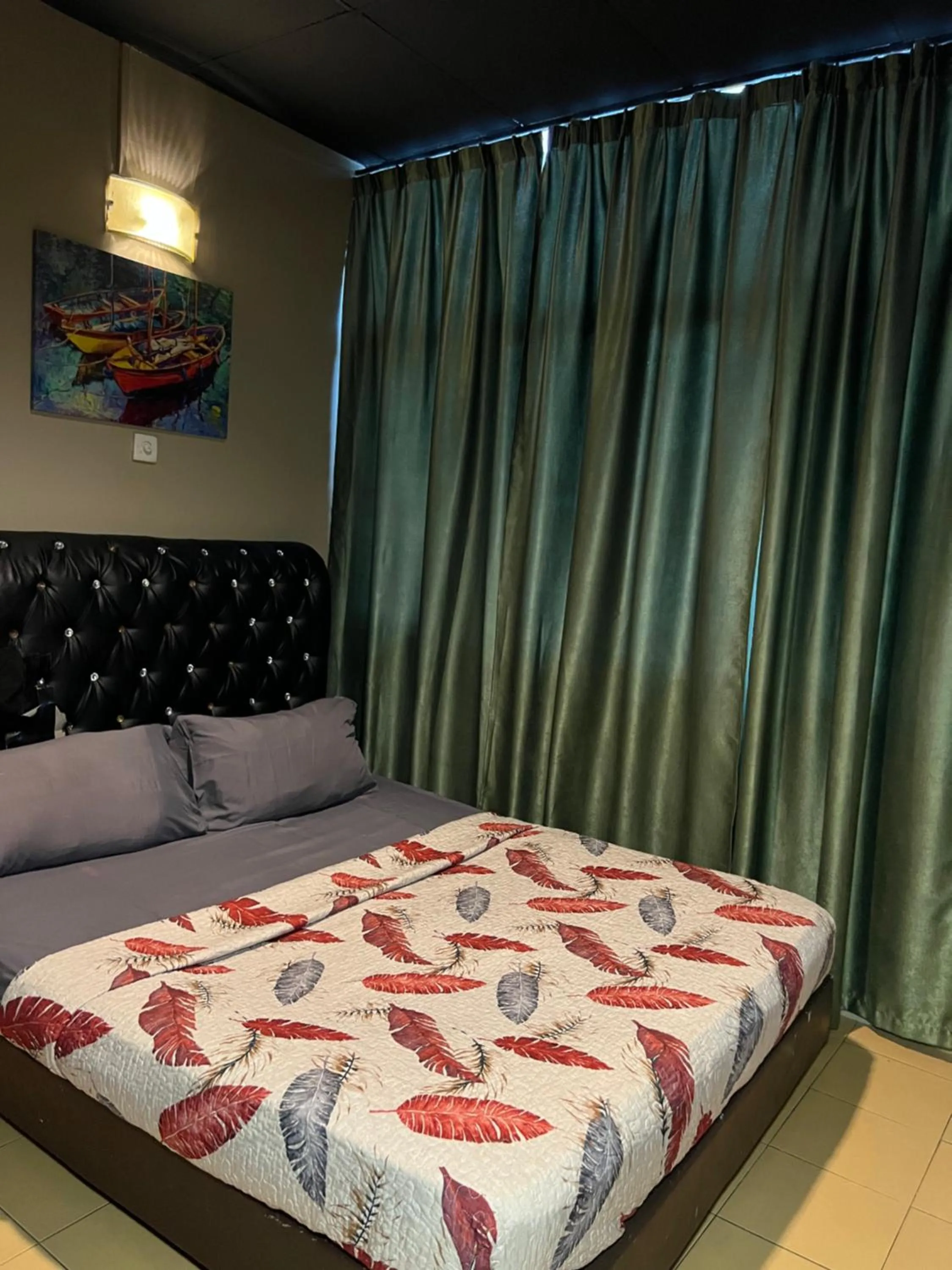 Bed in Ghazrins Garuda JB