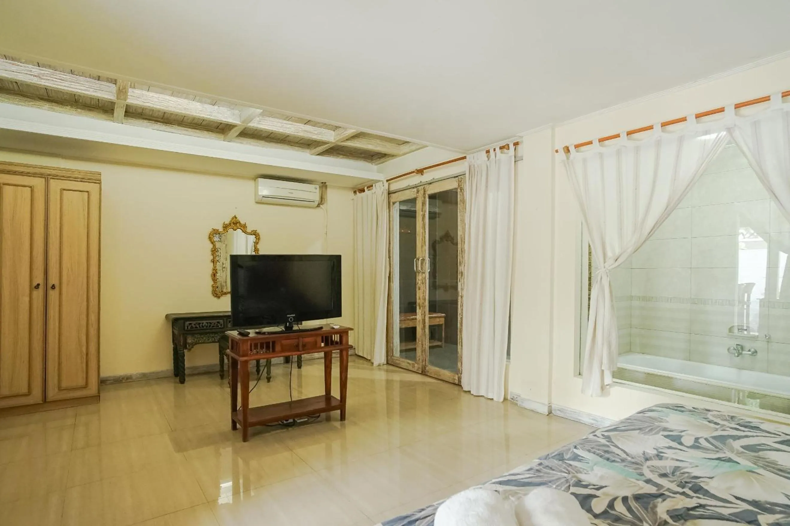 Photo of the whole room, Bed in Balitung Villa Seminyak