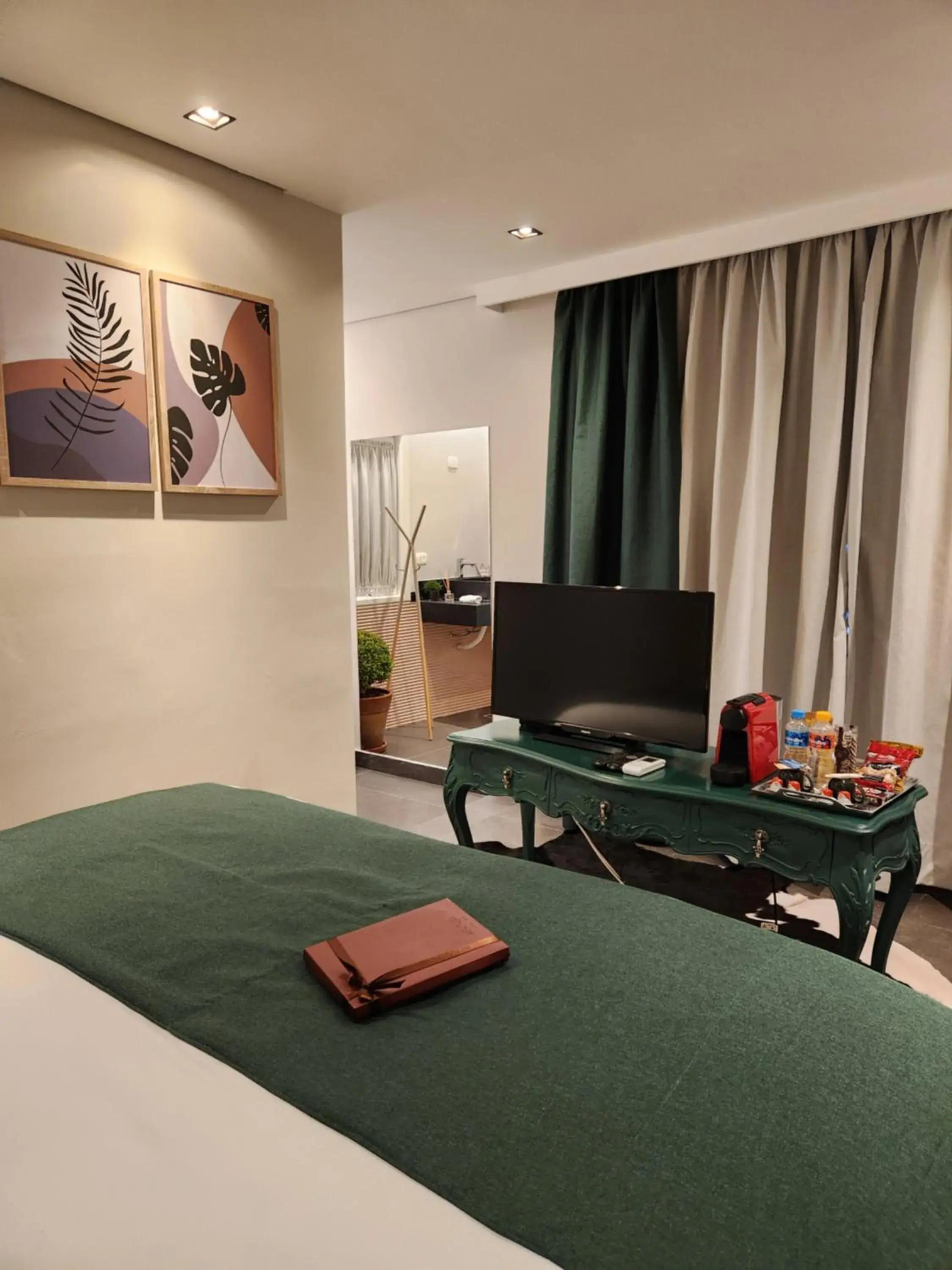 Luxury Suite in Secreto Boutique Hotel Luxury Suite in Secreto Boutique Hotel