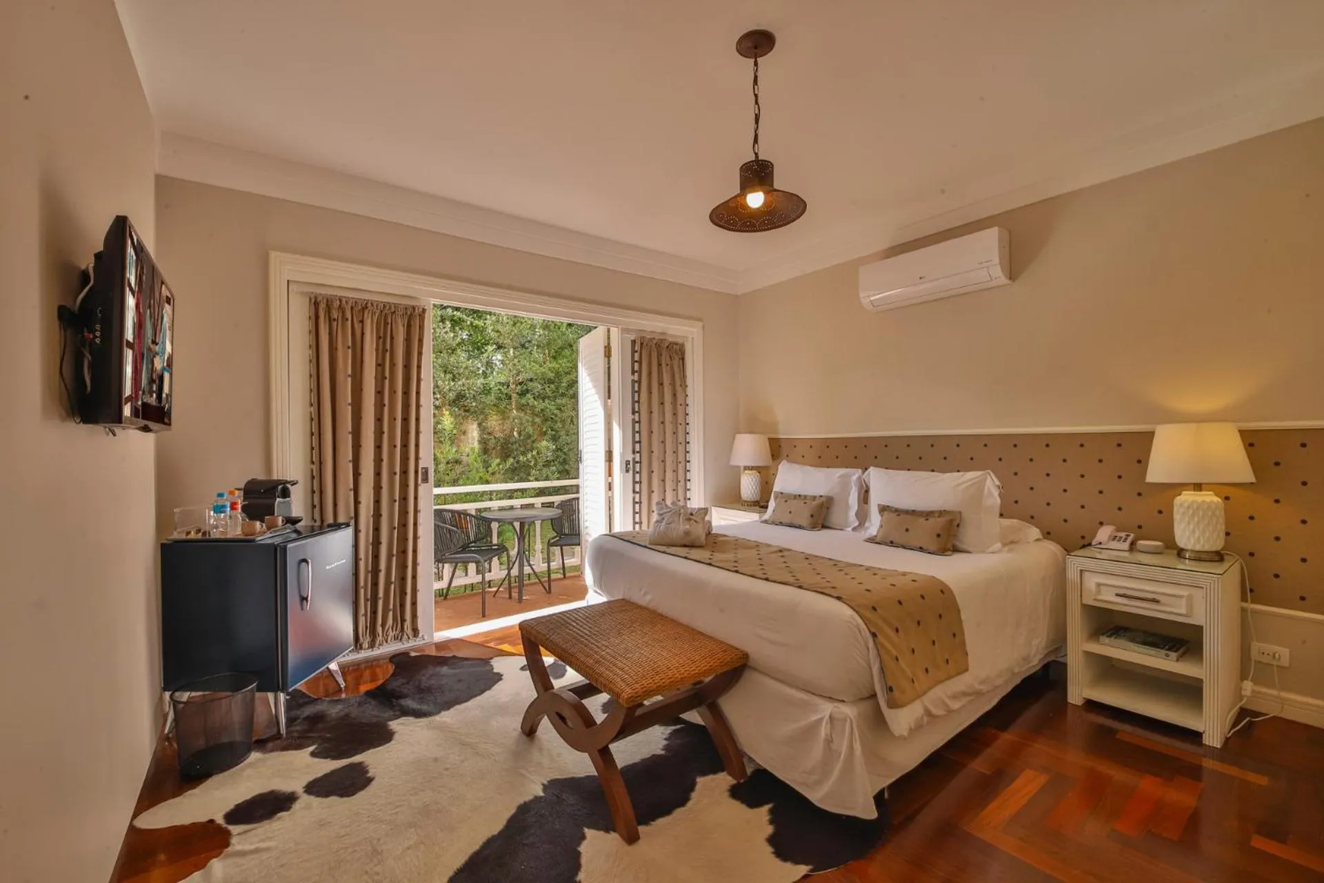 Photo of the whole room, Bed in Secreto Boutique Hotel