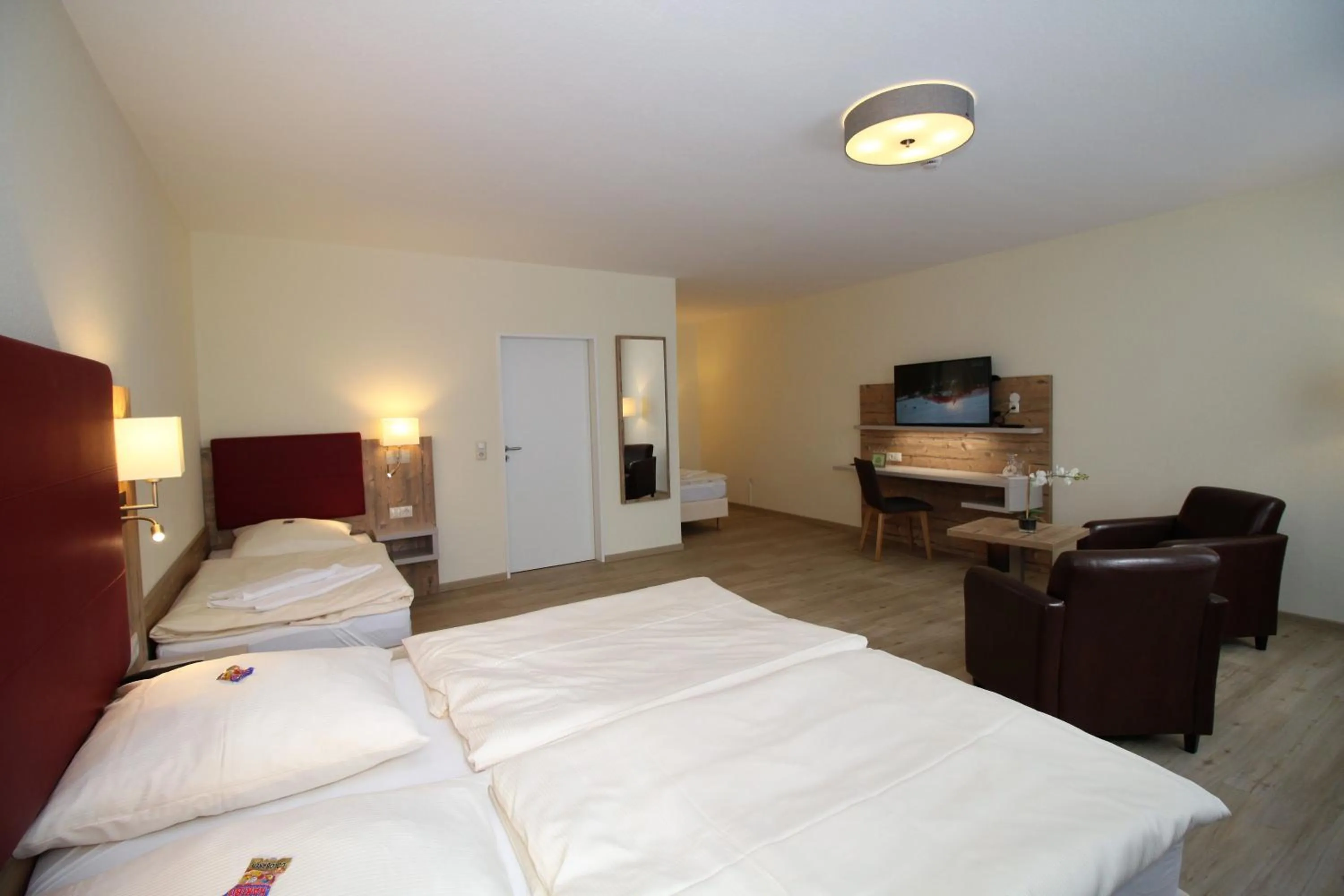 Photo of the whole room, Bed in Hotel am Pferdemarkt