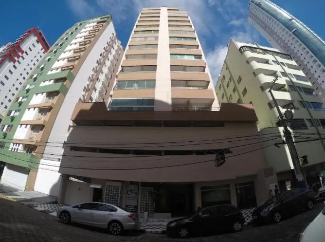 Property building in Apartamento Temporada Balneário Camboriú