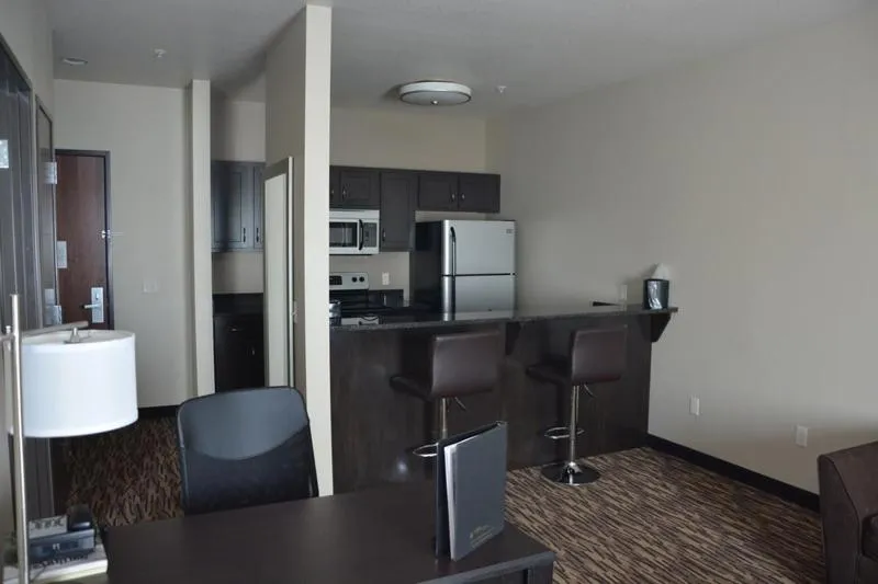 Roosevelt Inn & Suites