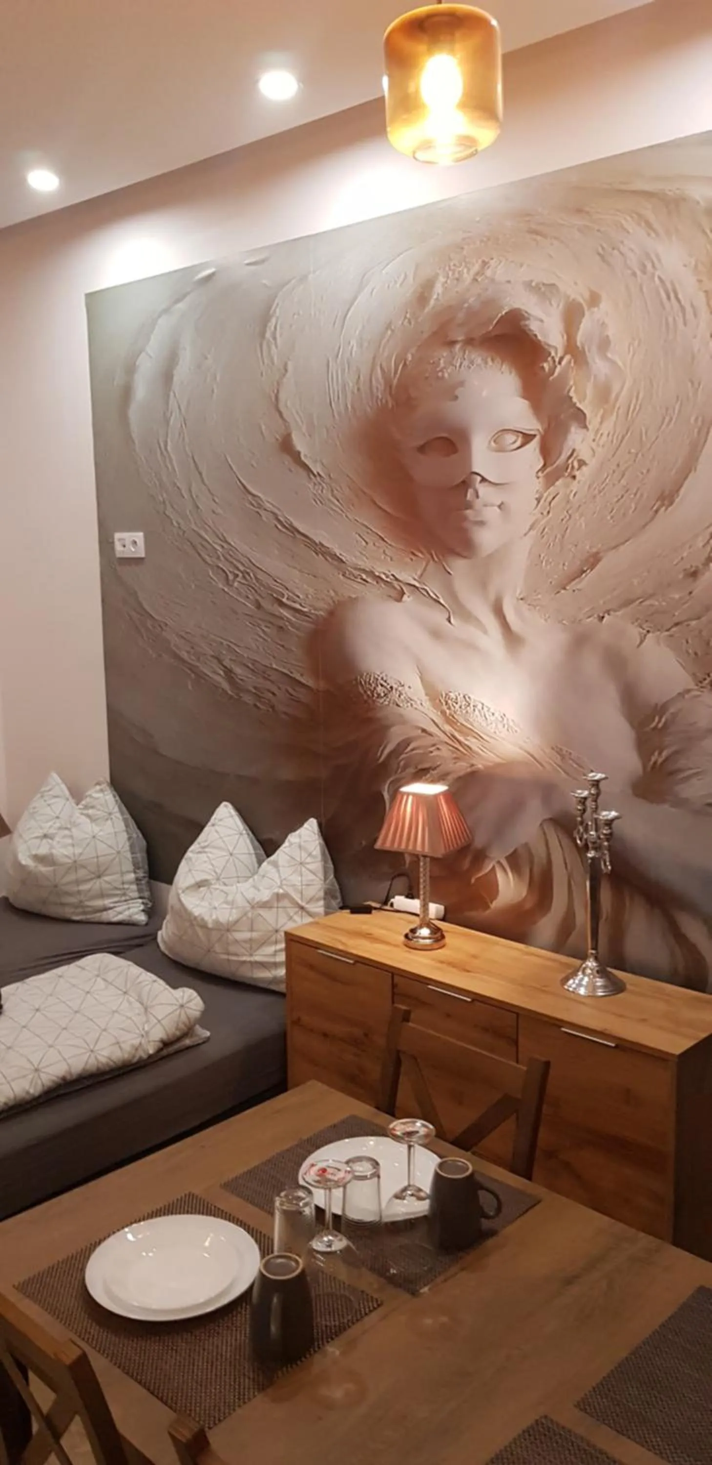 Decorative detail in Apartamenty PRETTY WOMAN meldunek samodzielny 24h - noclegi Bytom Chorzów Katowice