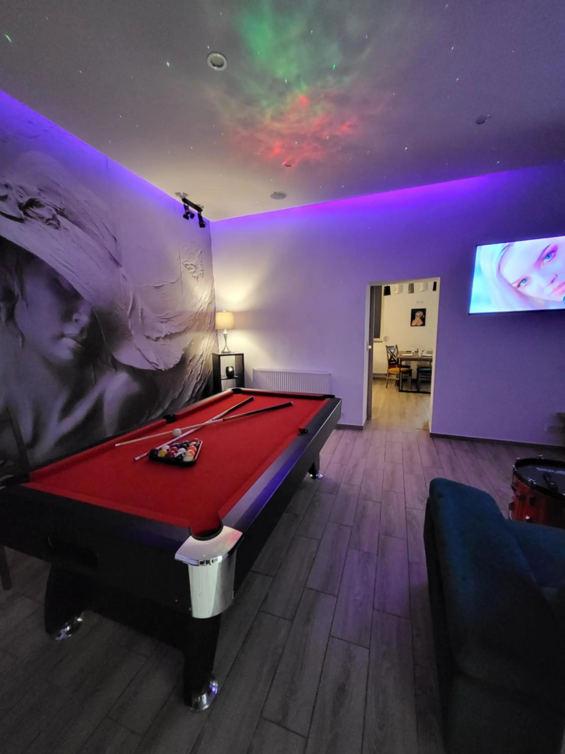 Billiard in Apartamenty PRETTY WOMAN meldunek samodzielny 24h - noclegi Bytom Chorzów Katowice